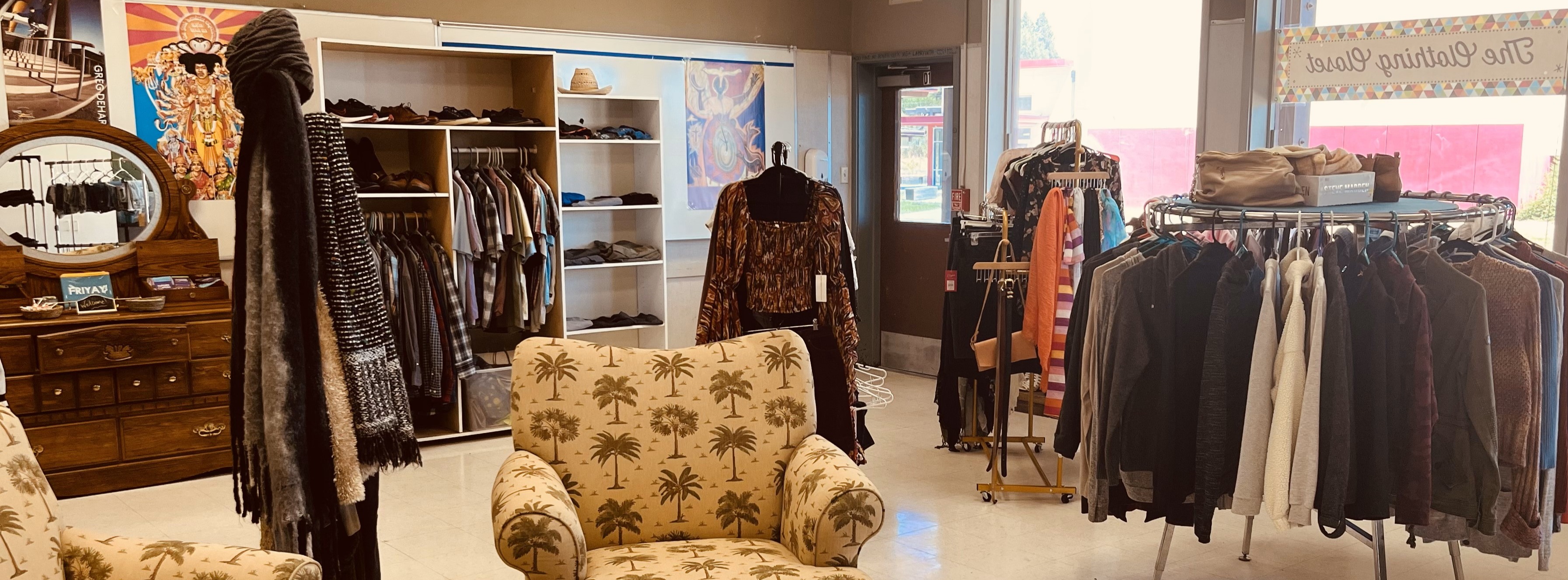 Image from the inside of the clothing closet