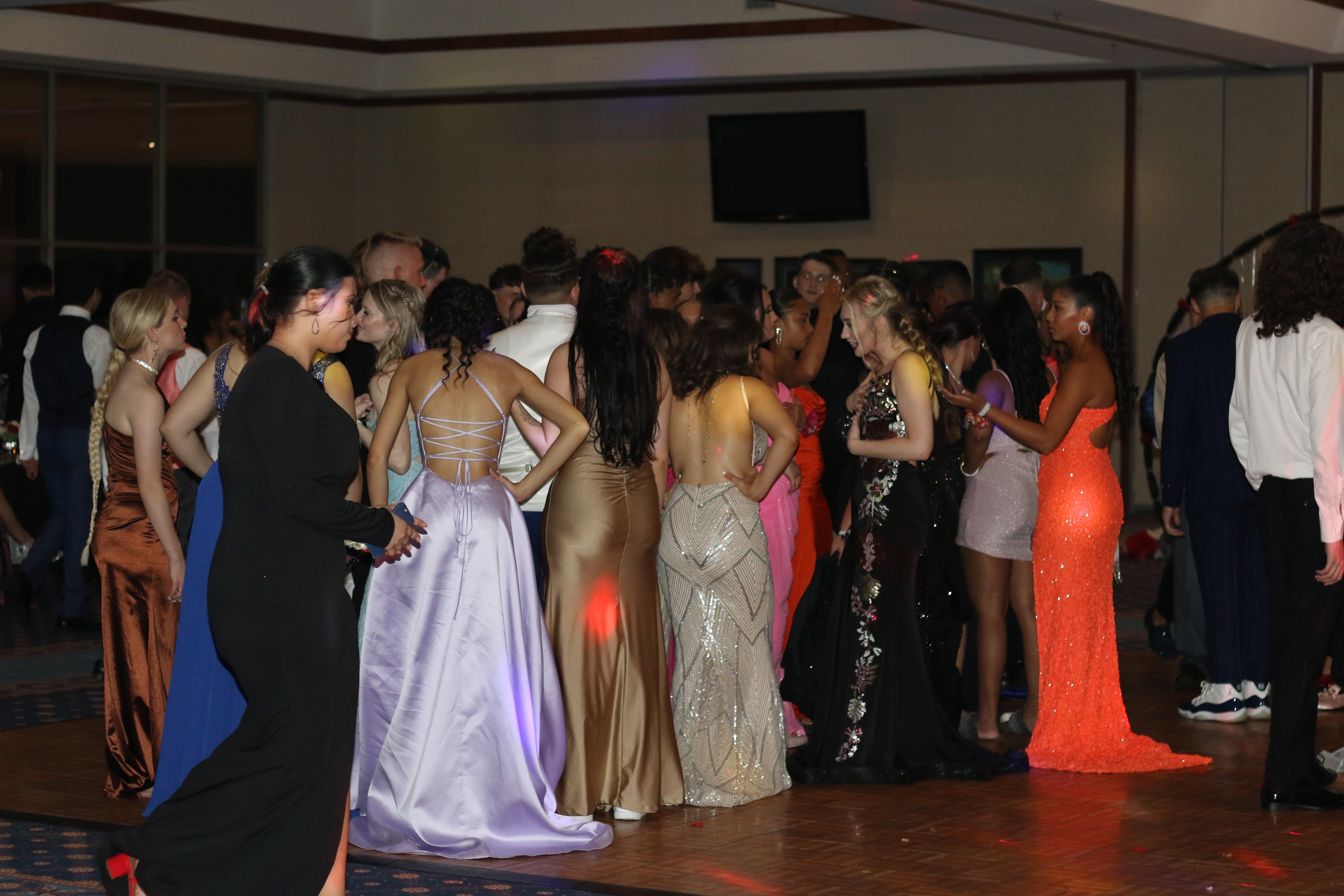 prom dancing 8