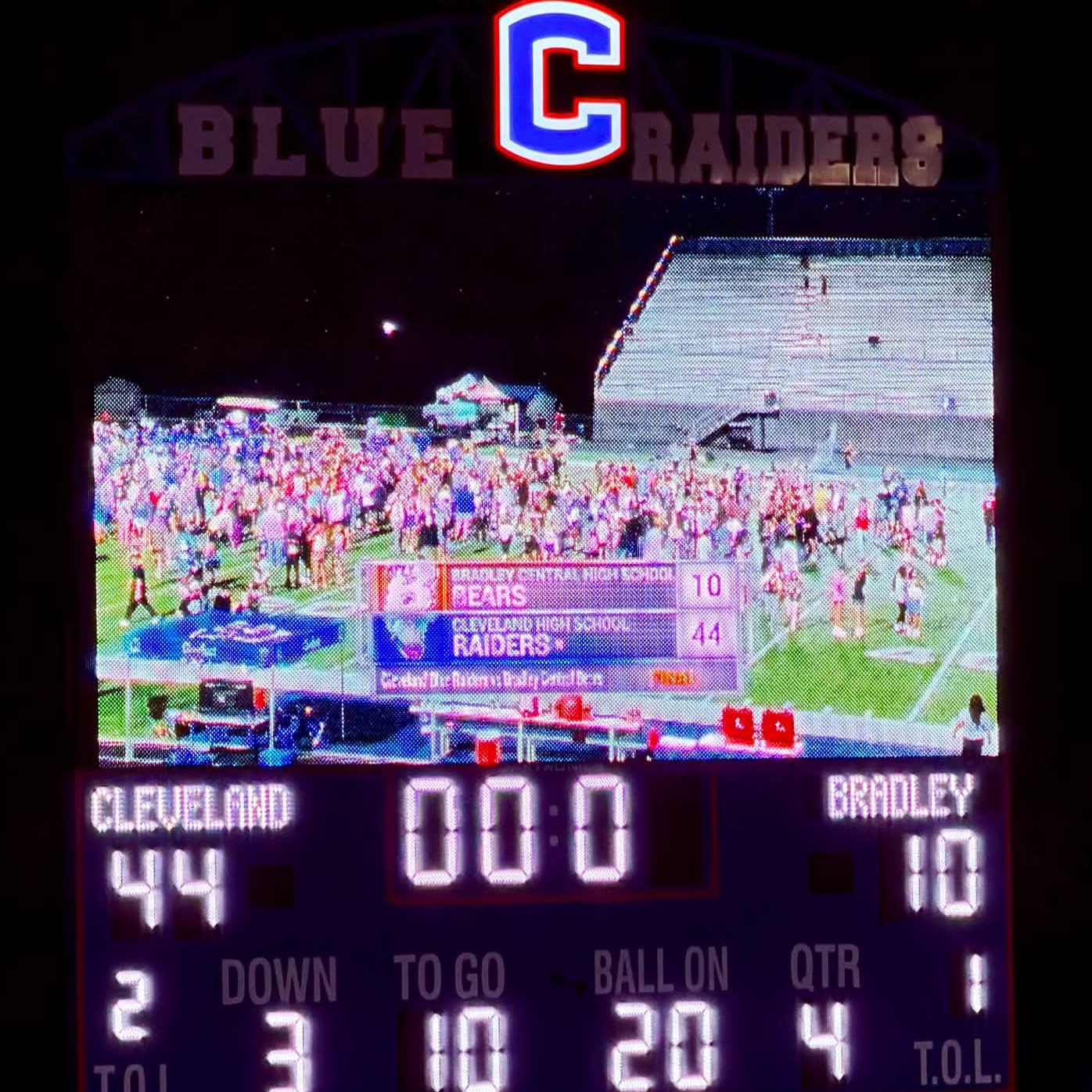 Scoreboard with Cleveland score 44, Brown score 10. Field displayed in the background.