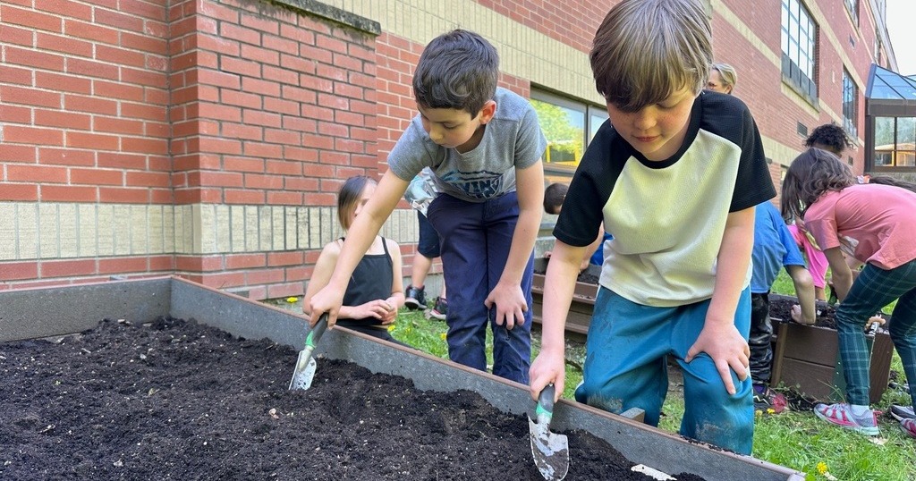 BES students working in the garden