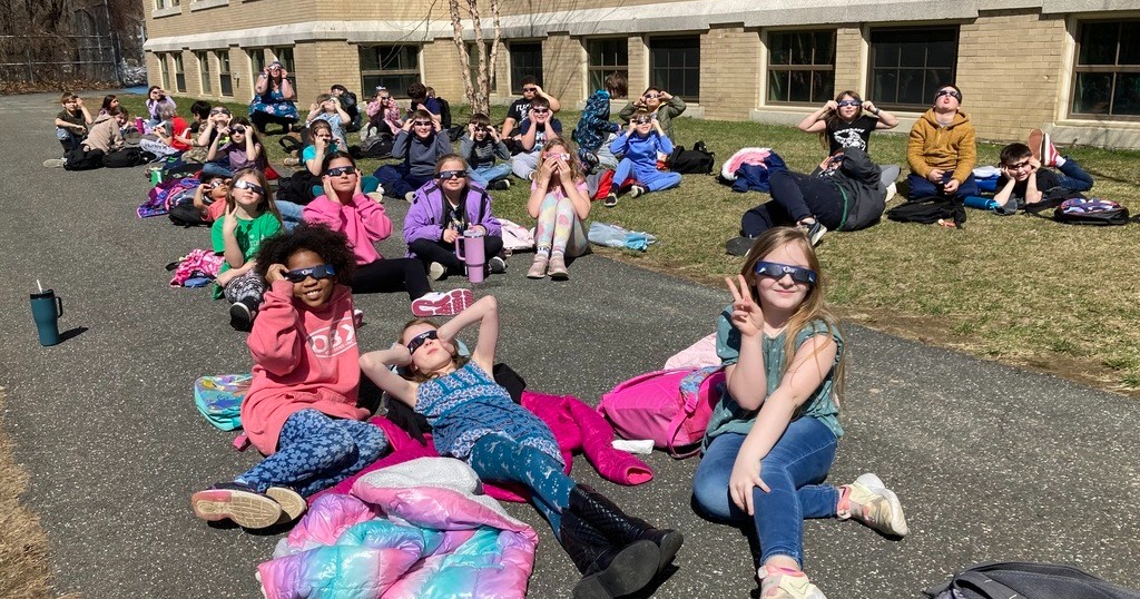 CPES watching the eclipse
