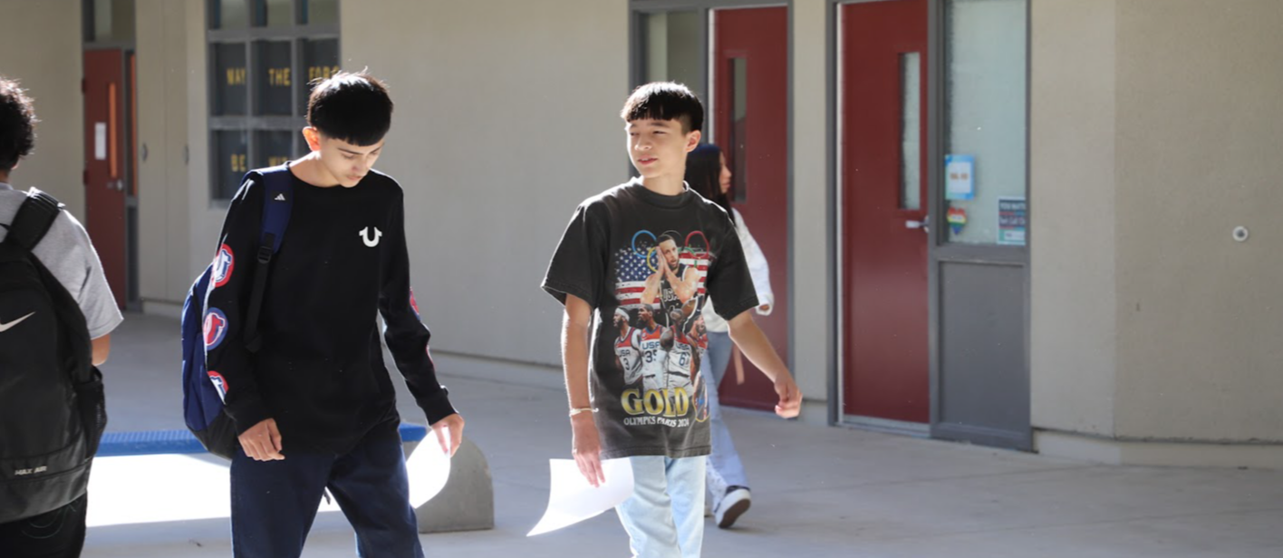 rsms students walking on campus