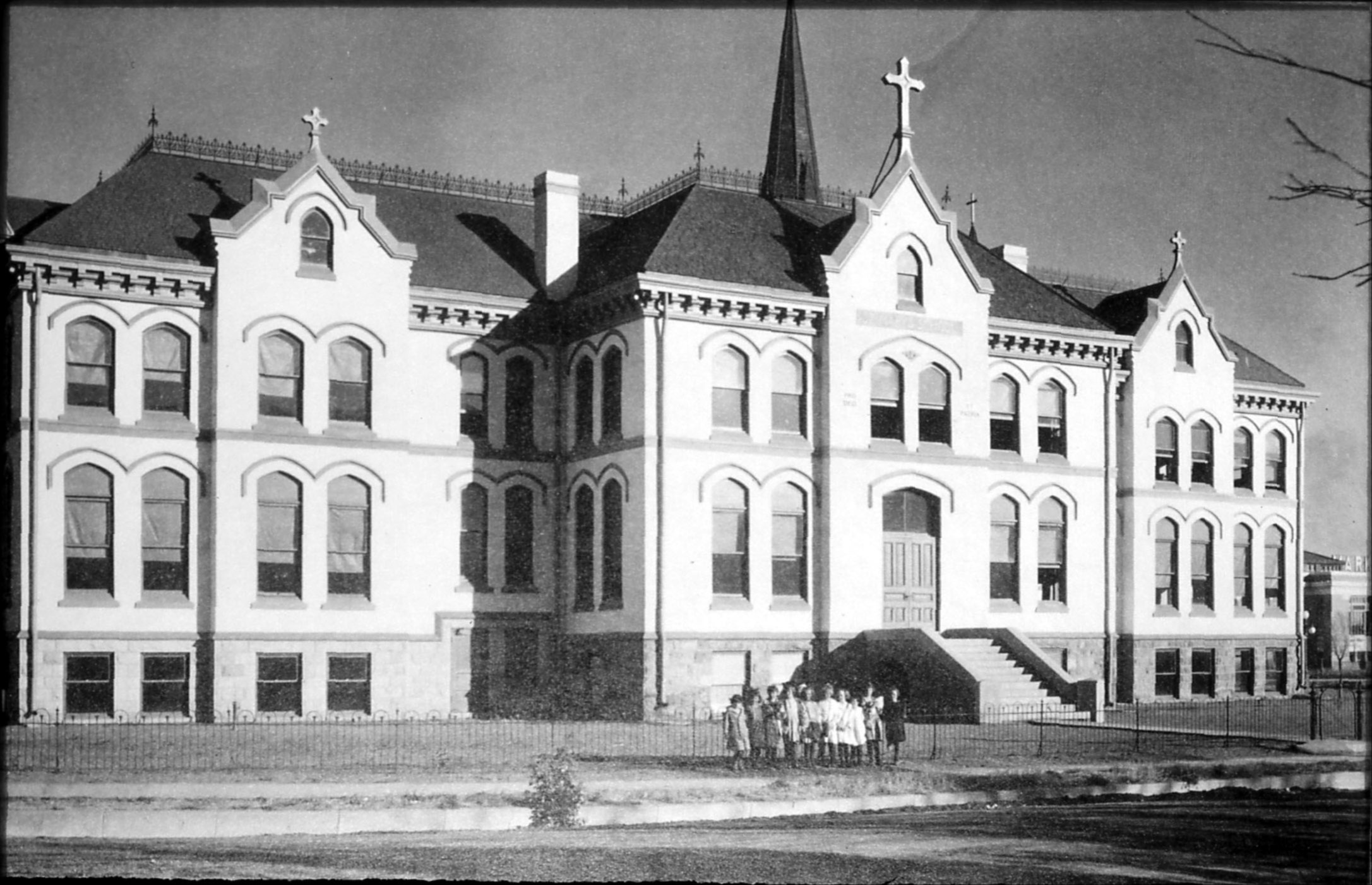 St. Mary's High School building in 1920