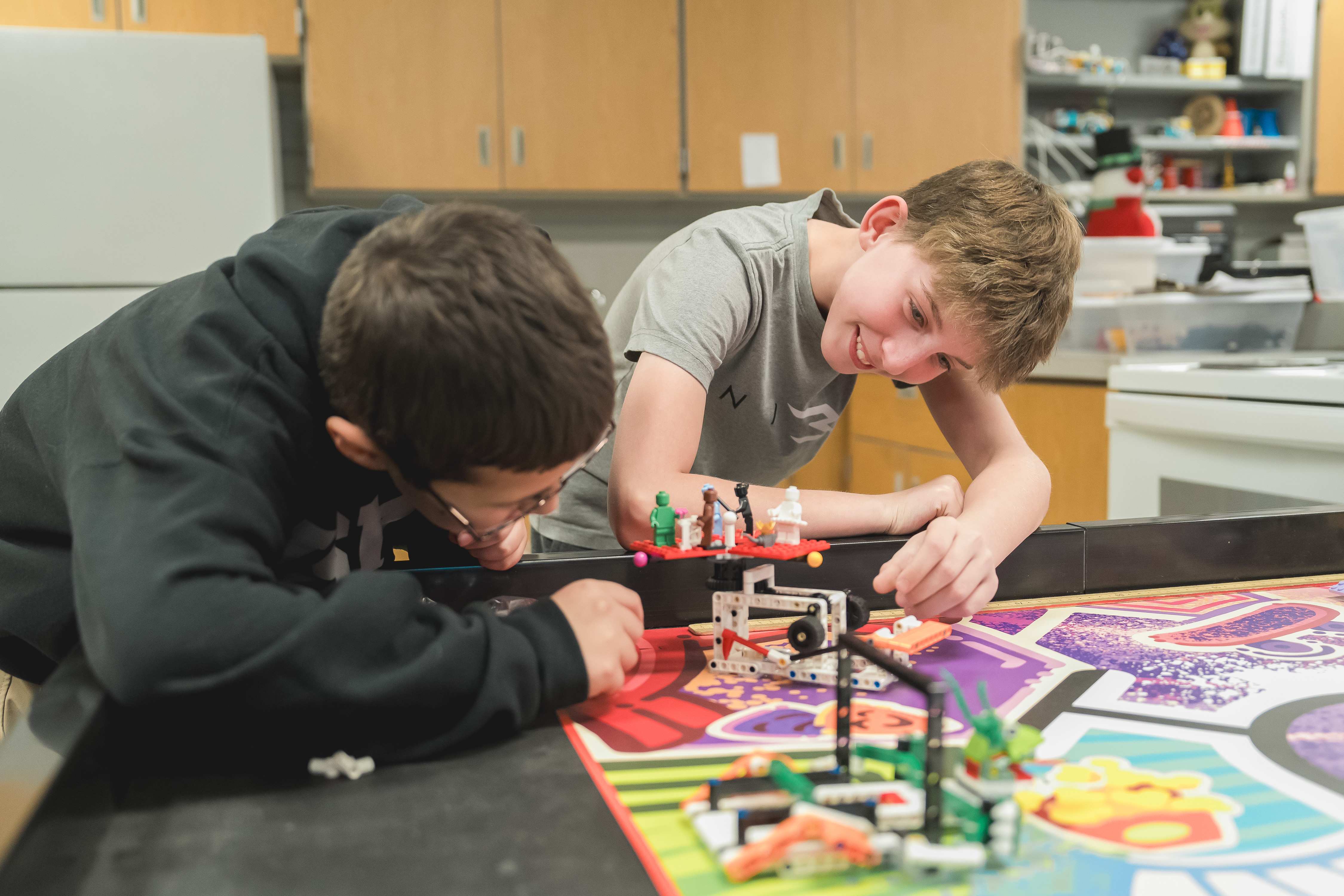 RCAPS Middle School students working in  STEM class