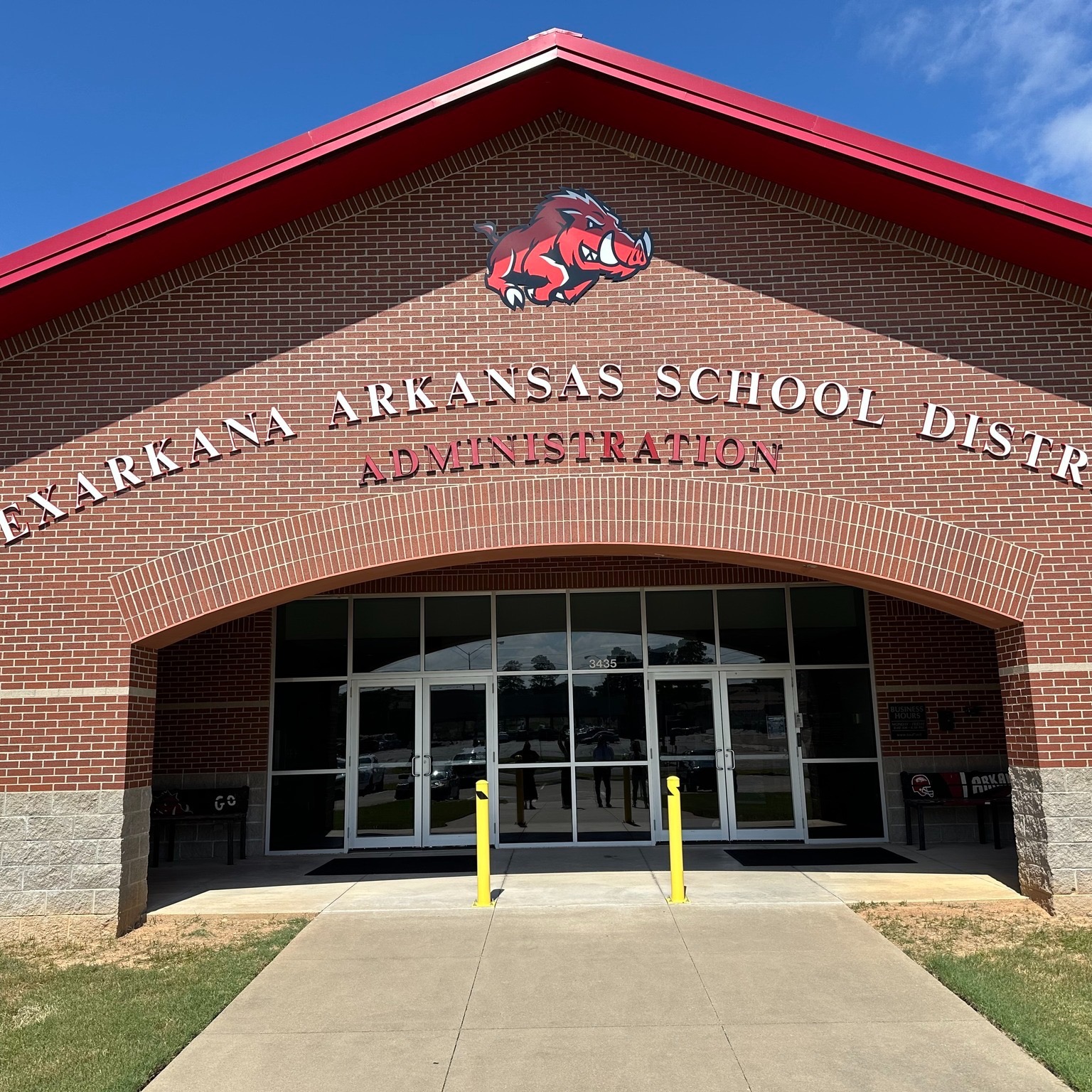 Texarkana Arkansas School District Administration Building where School Board Meetings are held.  