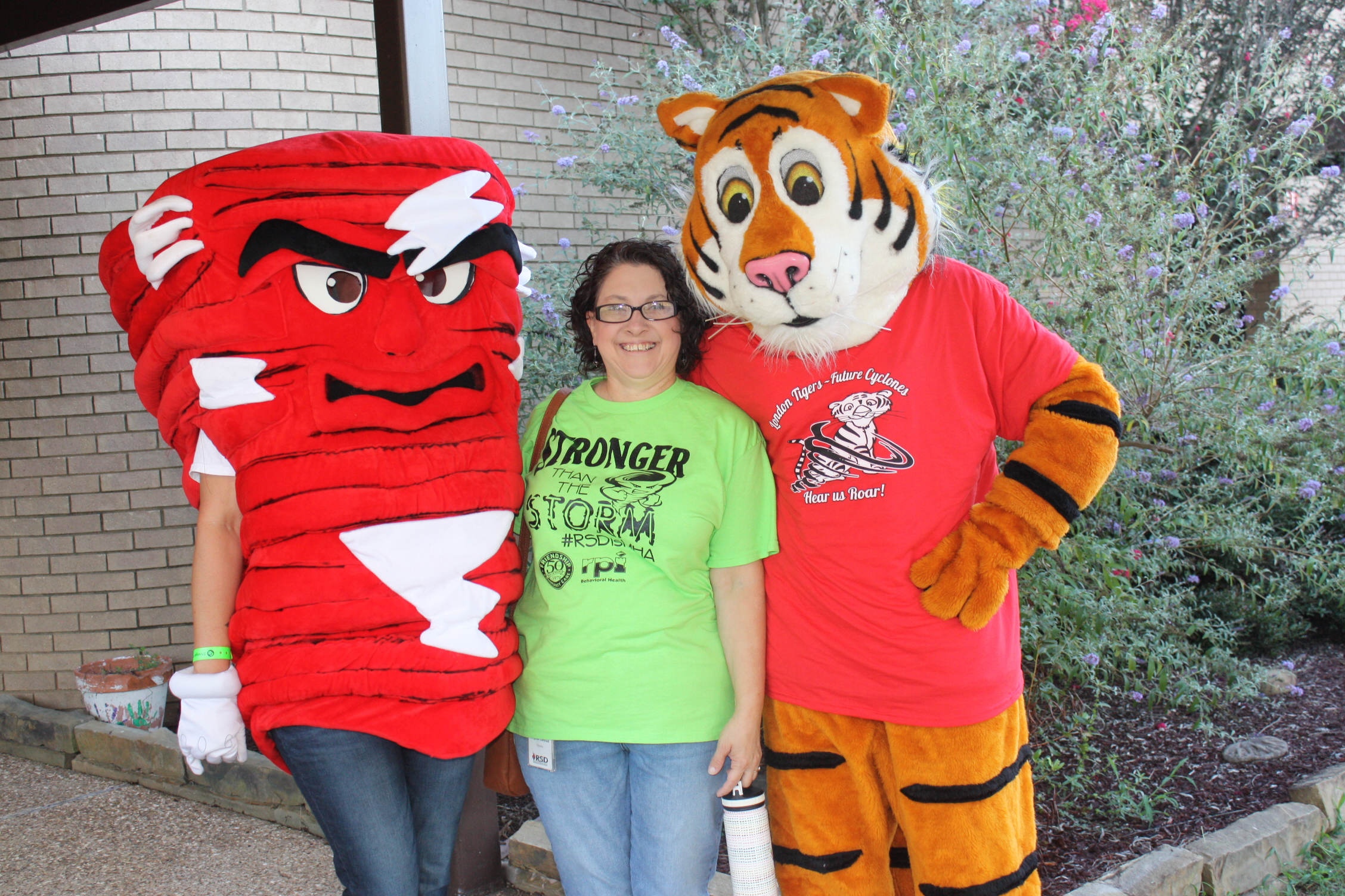 London and Russellville Mascots