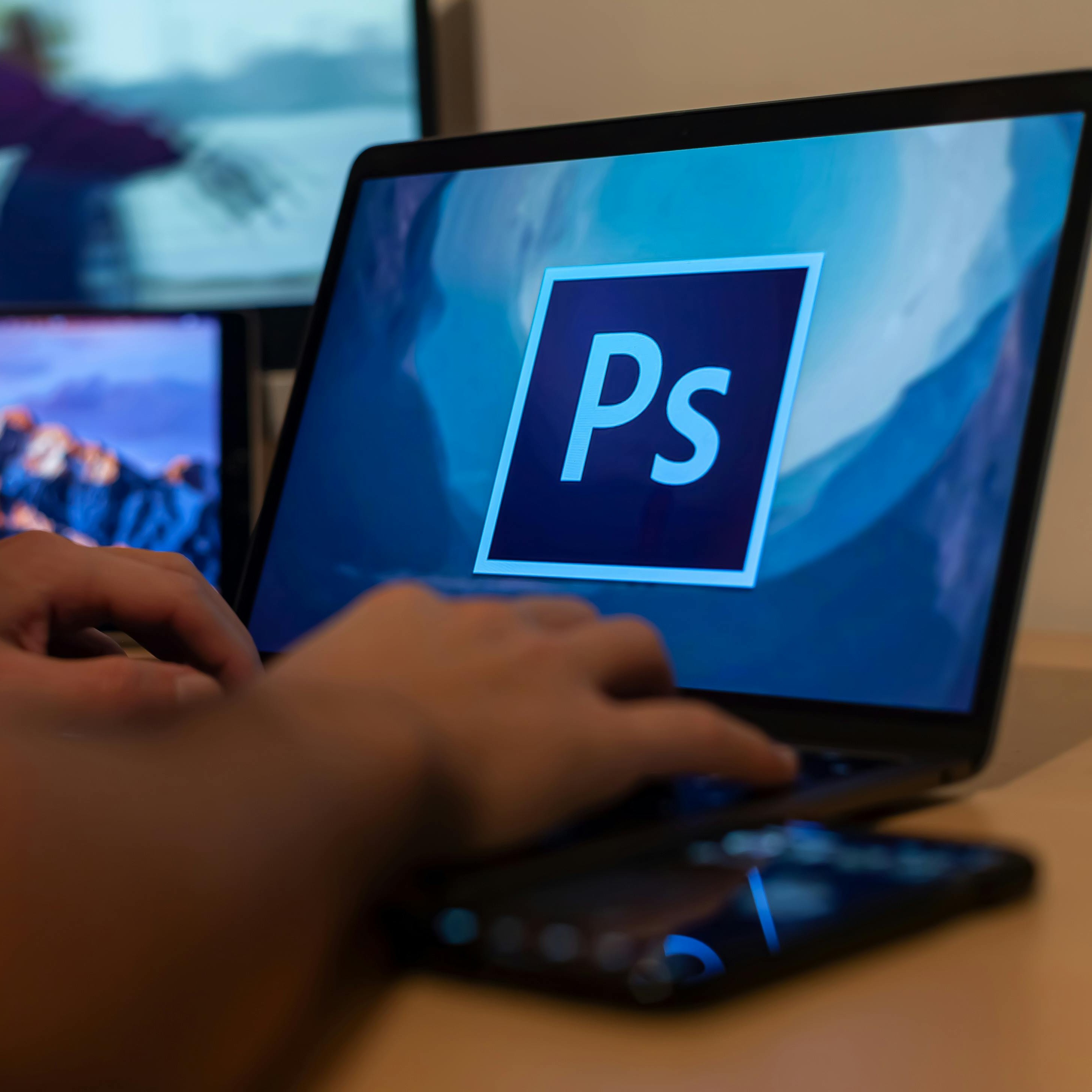 PHOTOSHOP