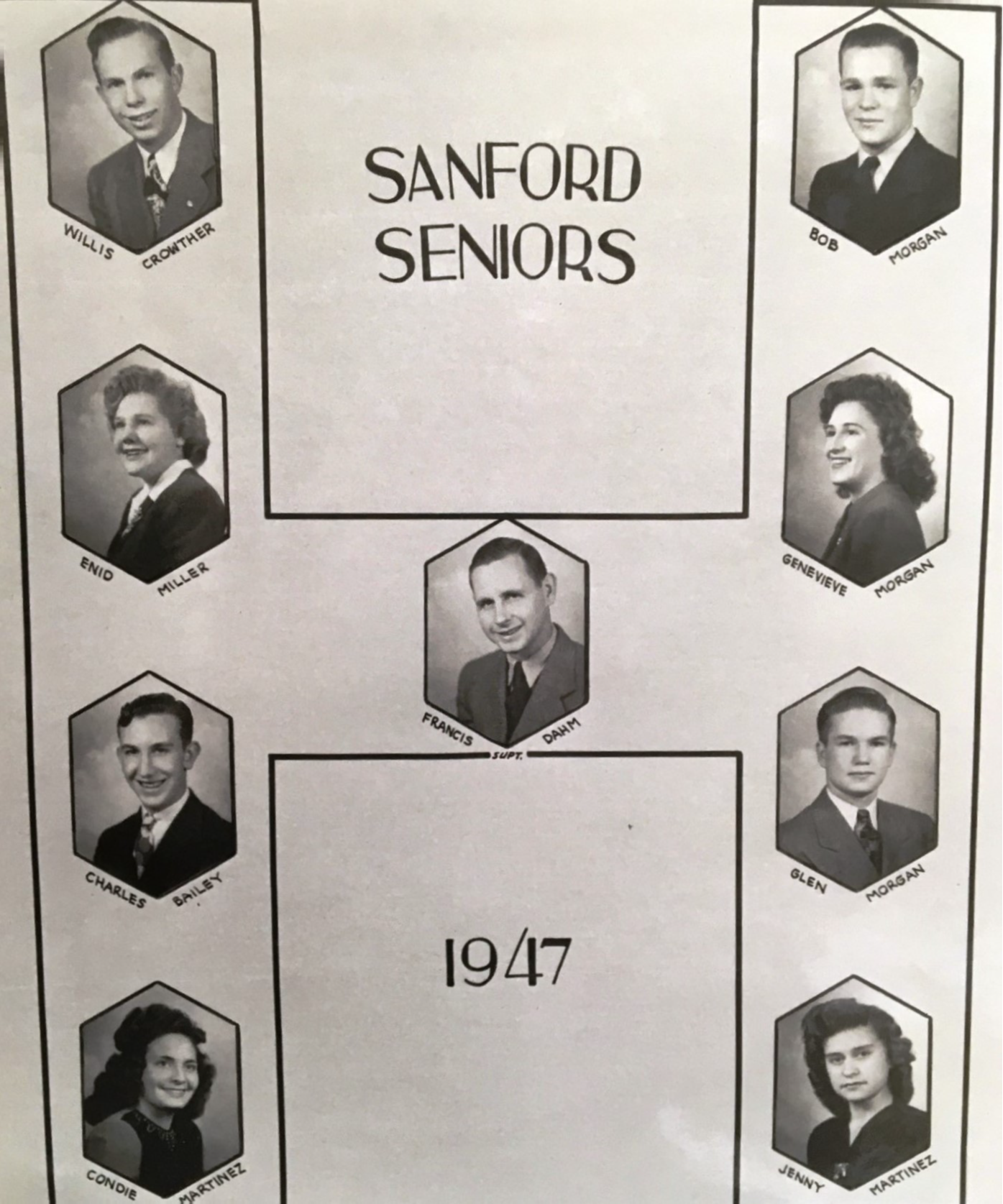 a photo of the seniors from the class of 1947
