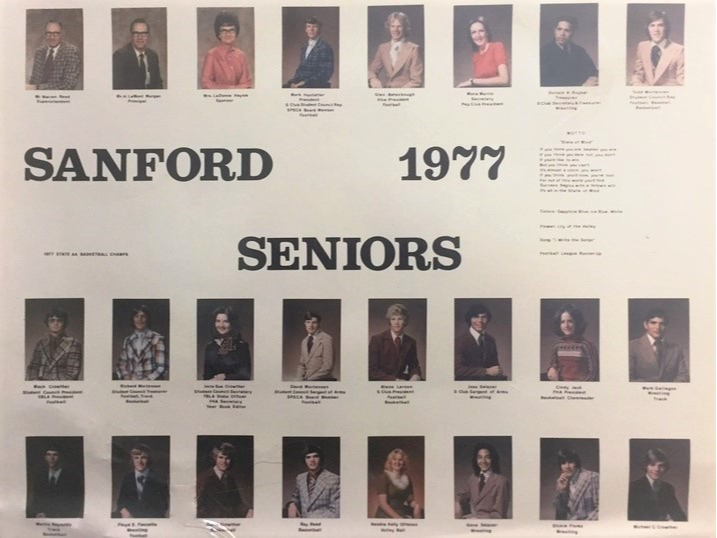 a photo of the seniors from the class of 1977
