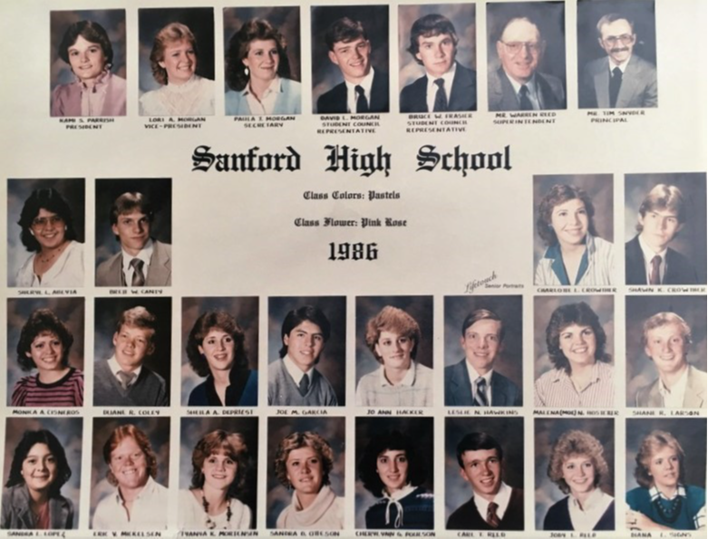 a photo of the seniors from the class of 1986