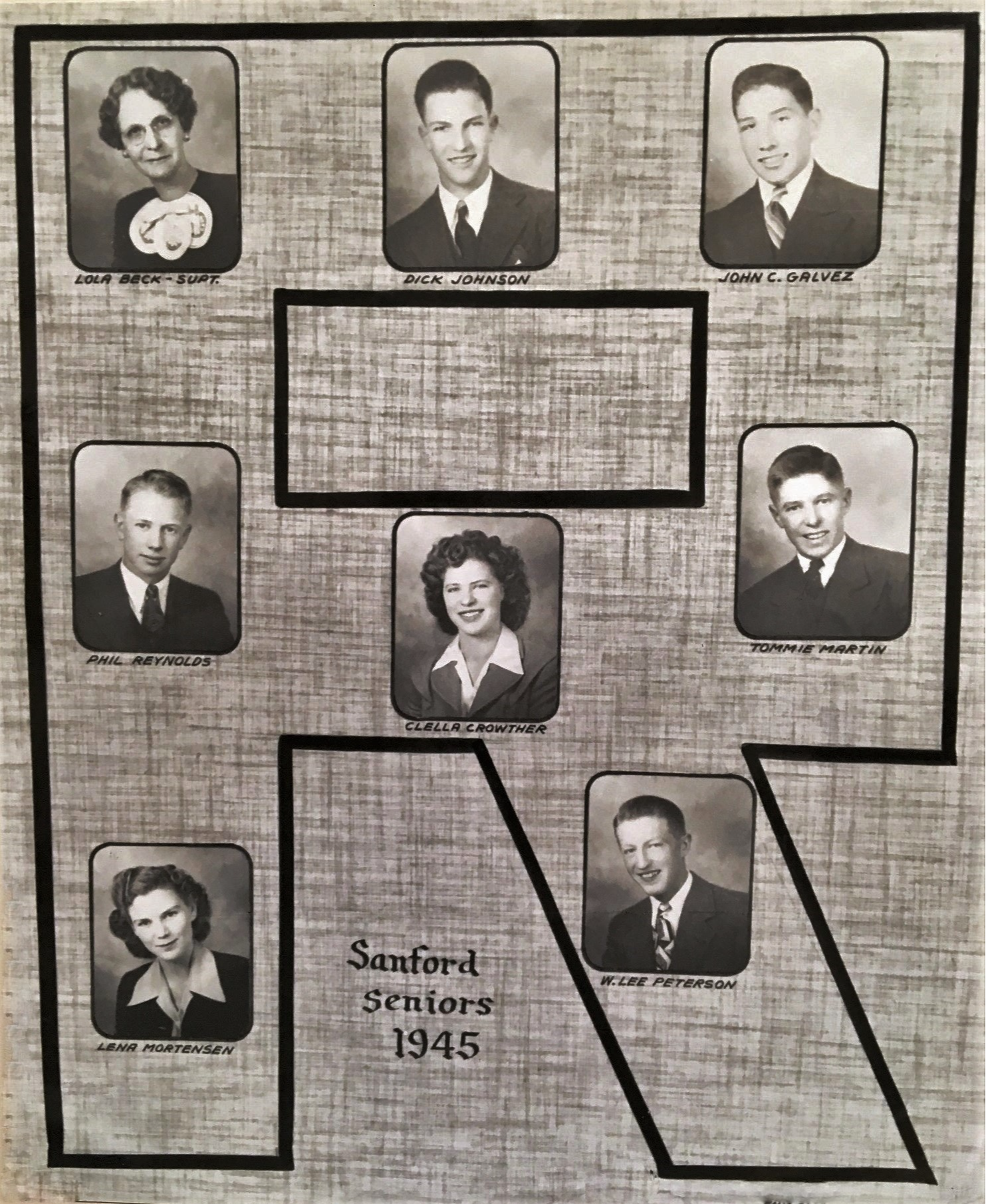 a photo of the seniors from the class of 1945