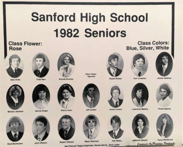 a photo of the seniors from the class of 1982