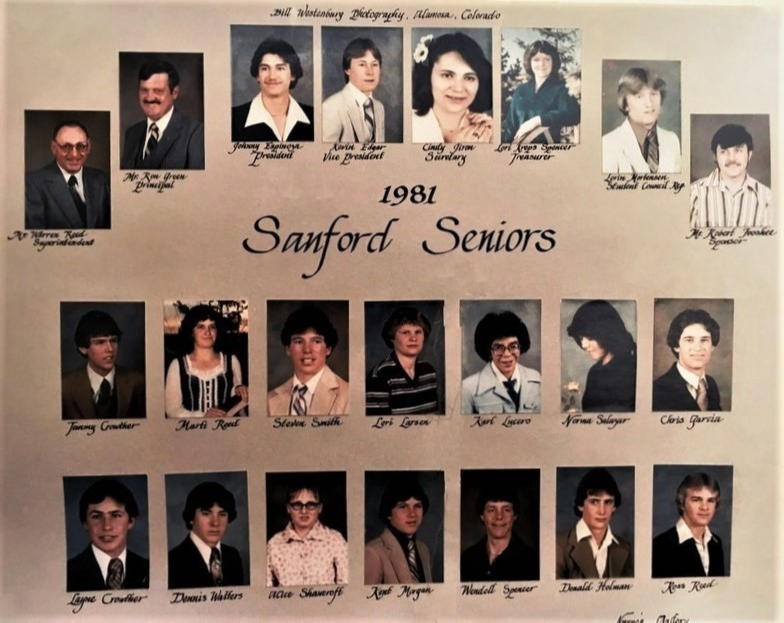 a photo of the seniors from the class of 1981
