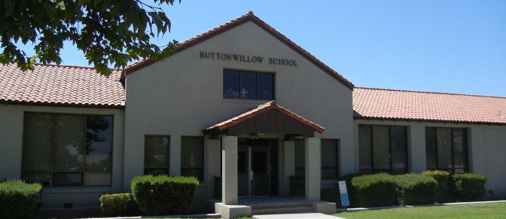 Buttonwillow School Front