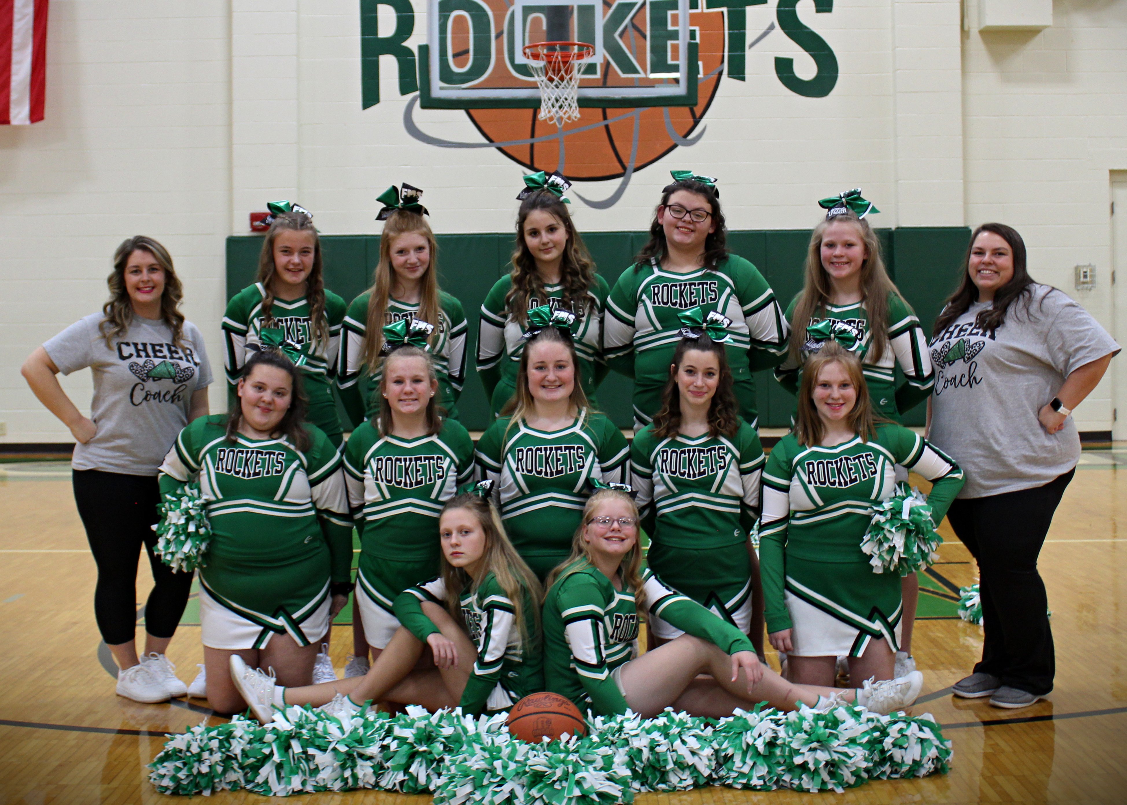 Winter cheer team picture