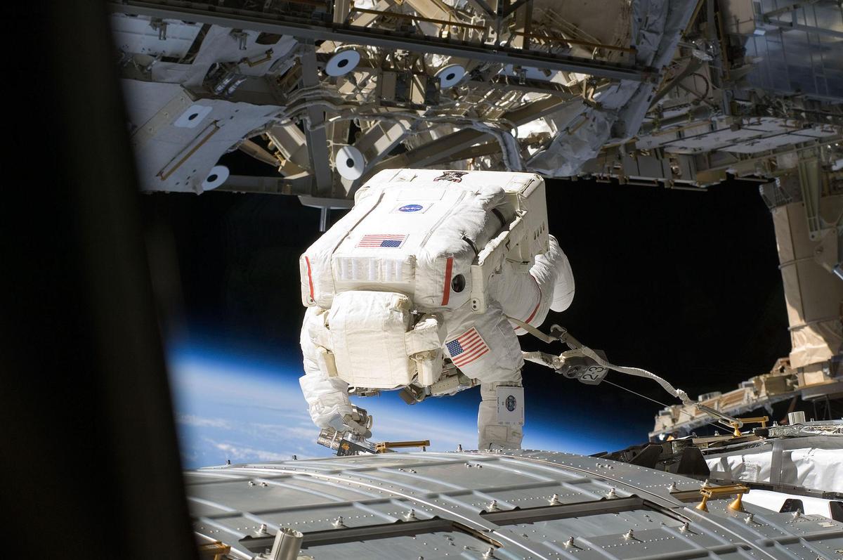 Michael Fossum during one of his many space walks (NASA Photo)