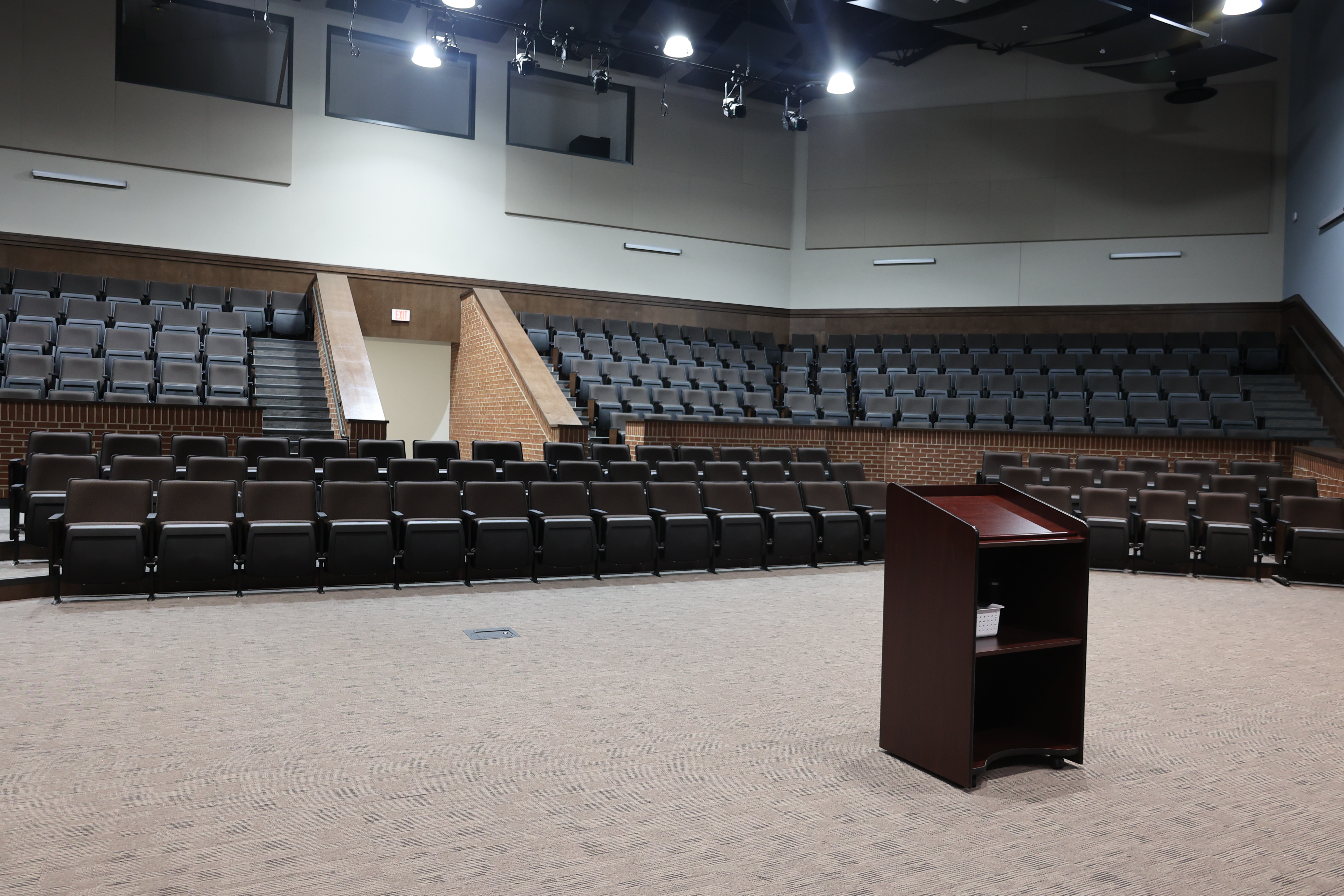 Small Theater/Lecture Hall