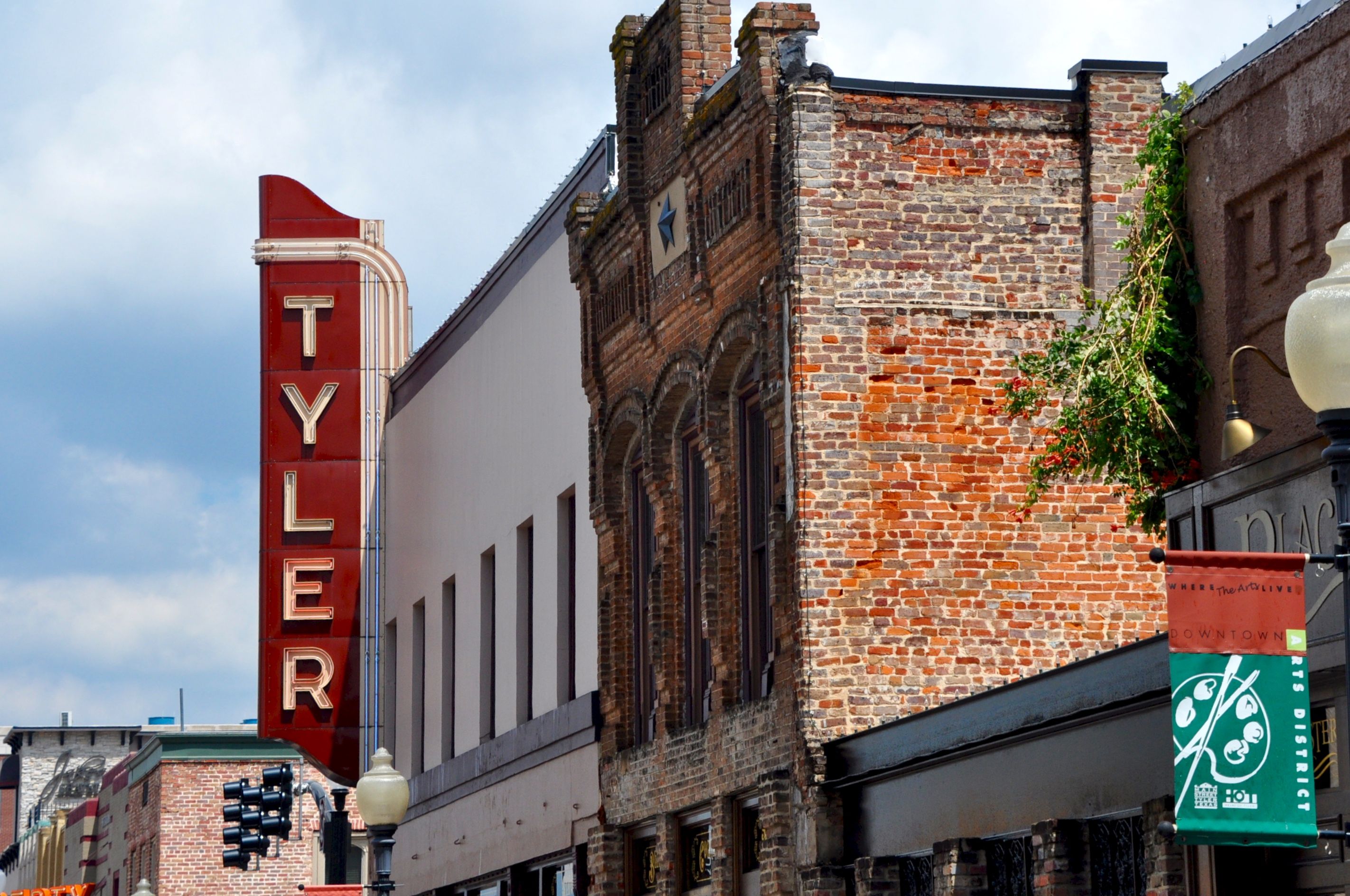 Tyler Texas downtown sign