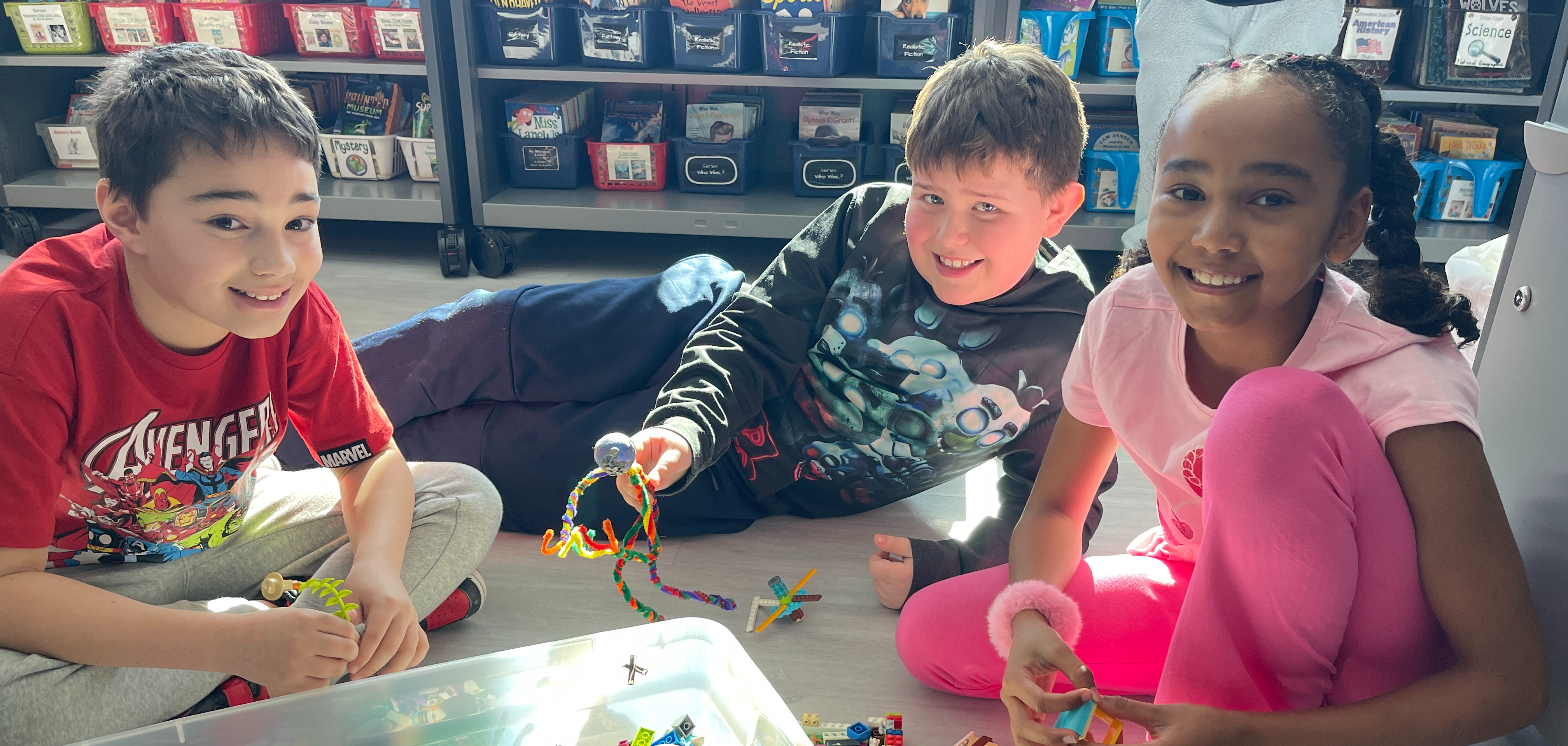 students playing with blocks