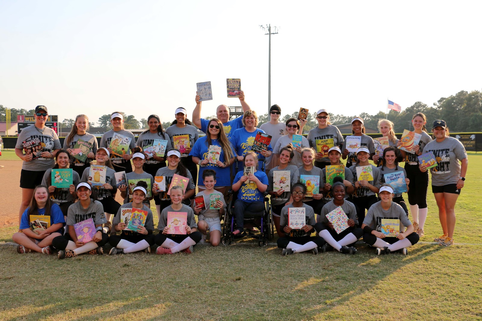 Group picture from child cancer awareness night