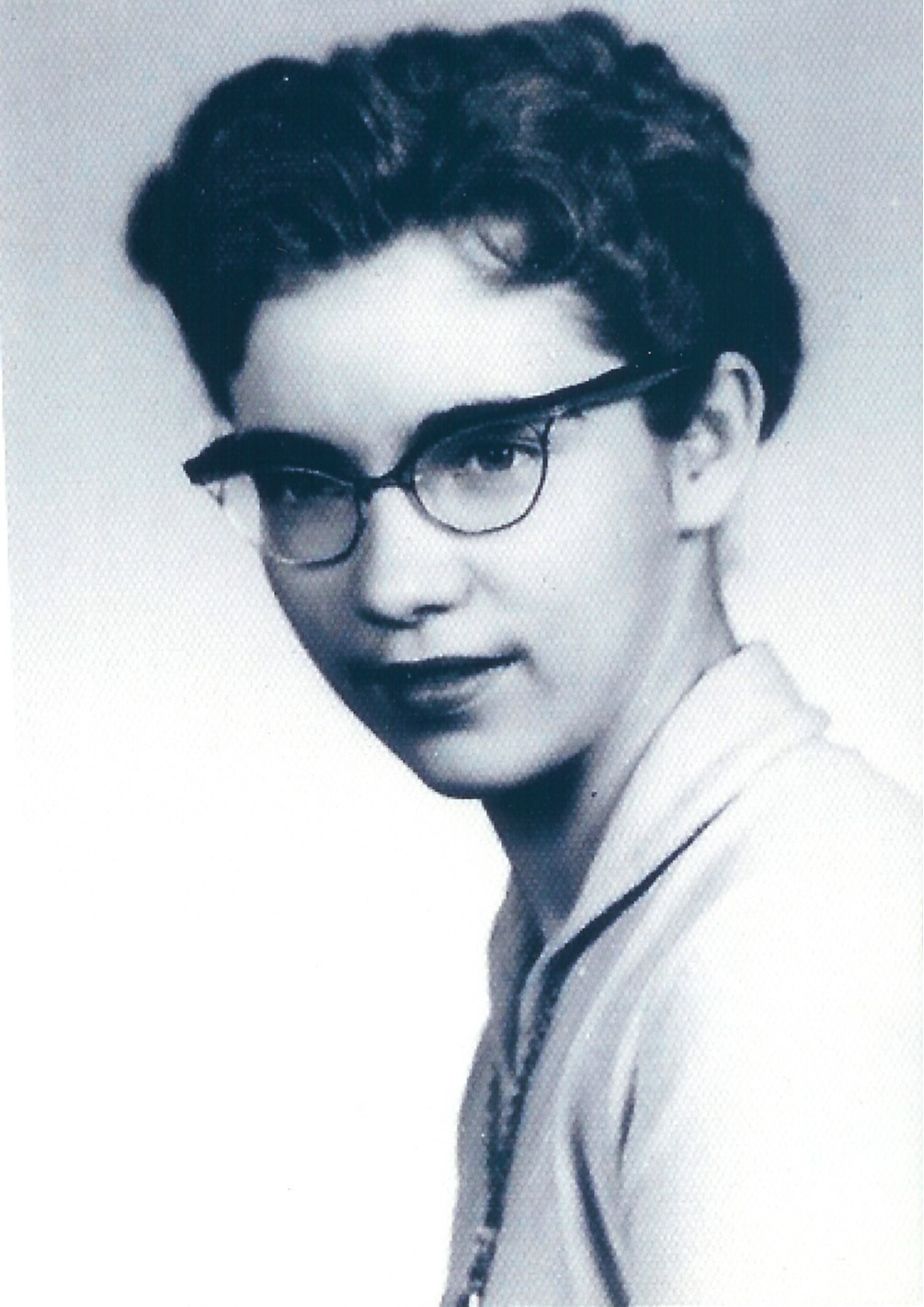 Joan (King) Holtzman '43