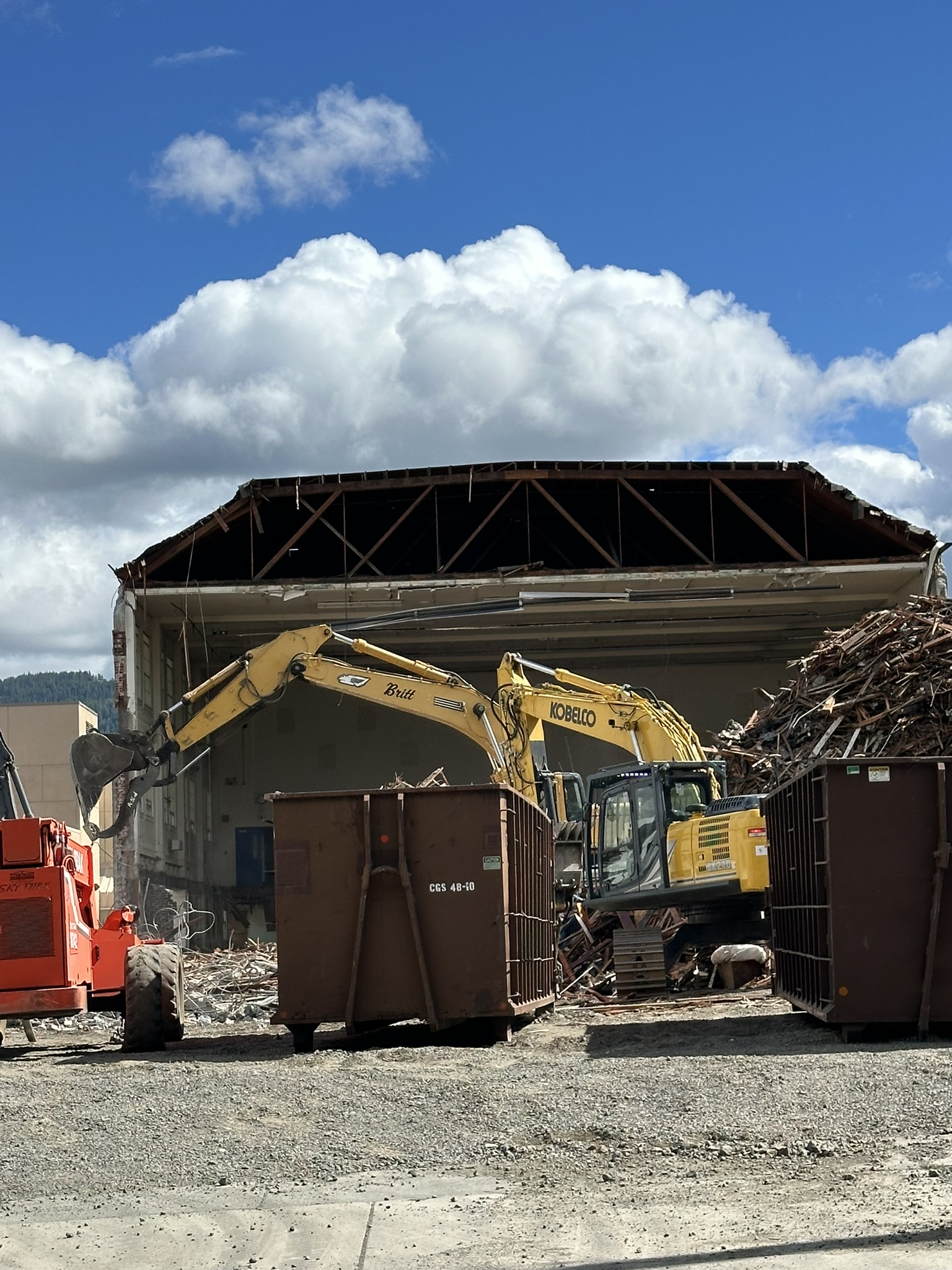 demo of annex building using heavy equiment