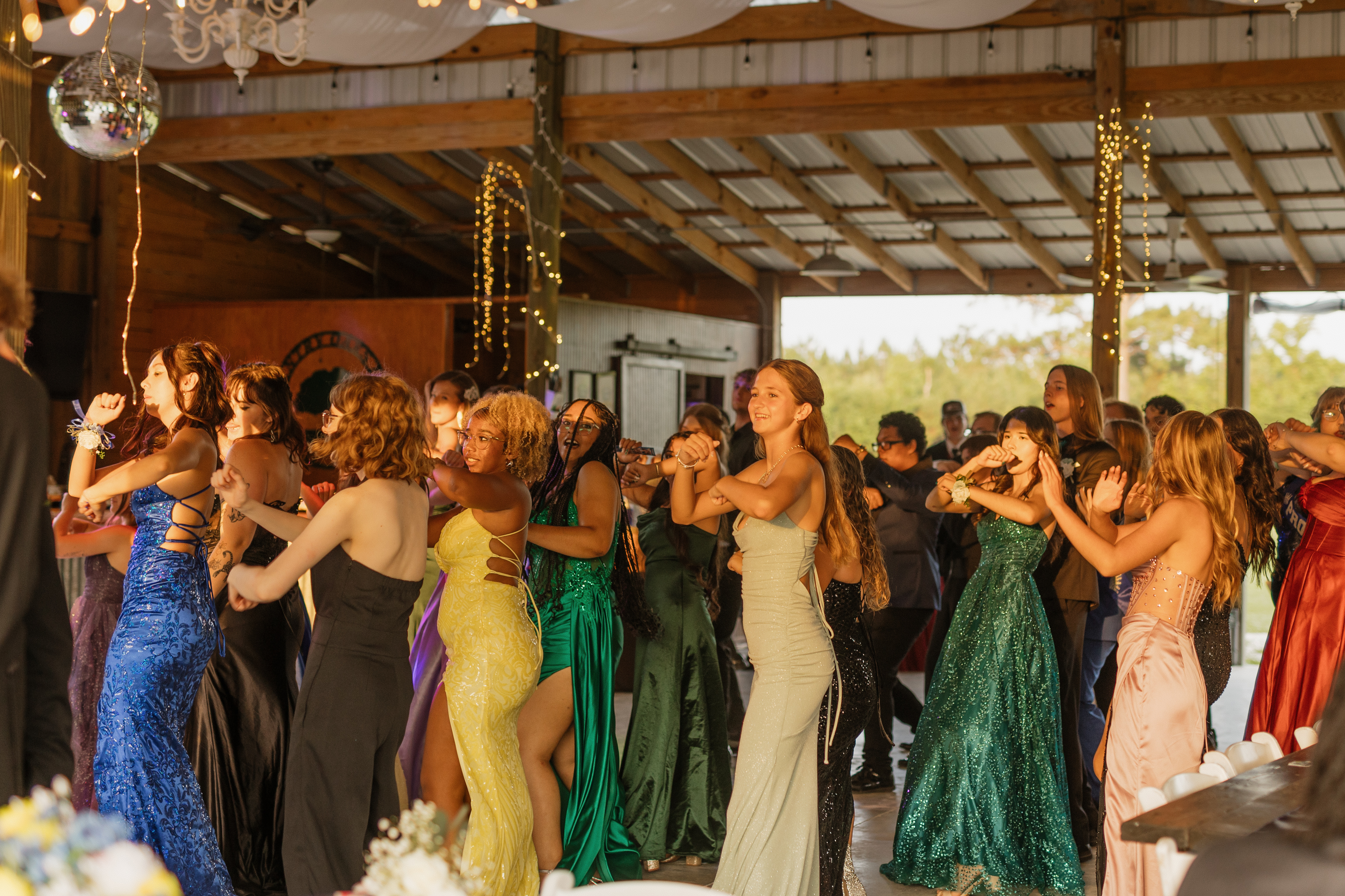 prom danceing