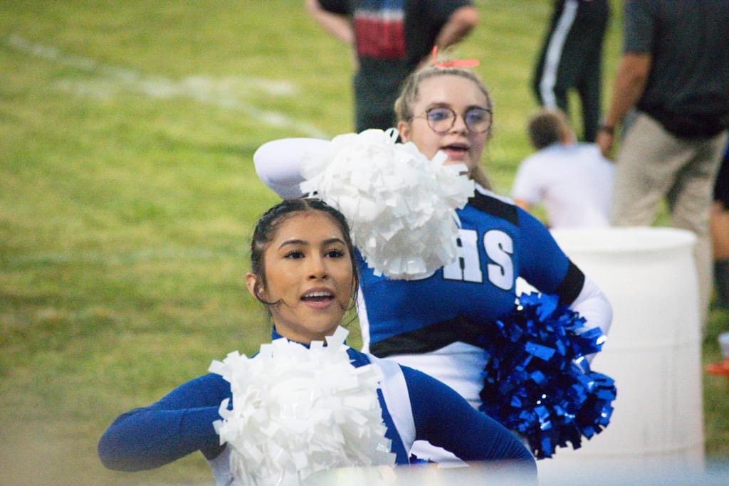 Cheerleaders Gibbon Public Schools