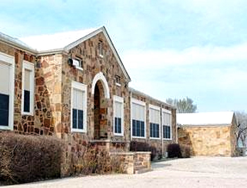 Building in 2007 (photo by Becky Burch)