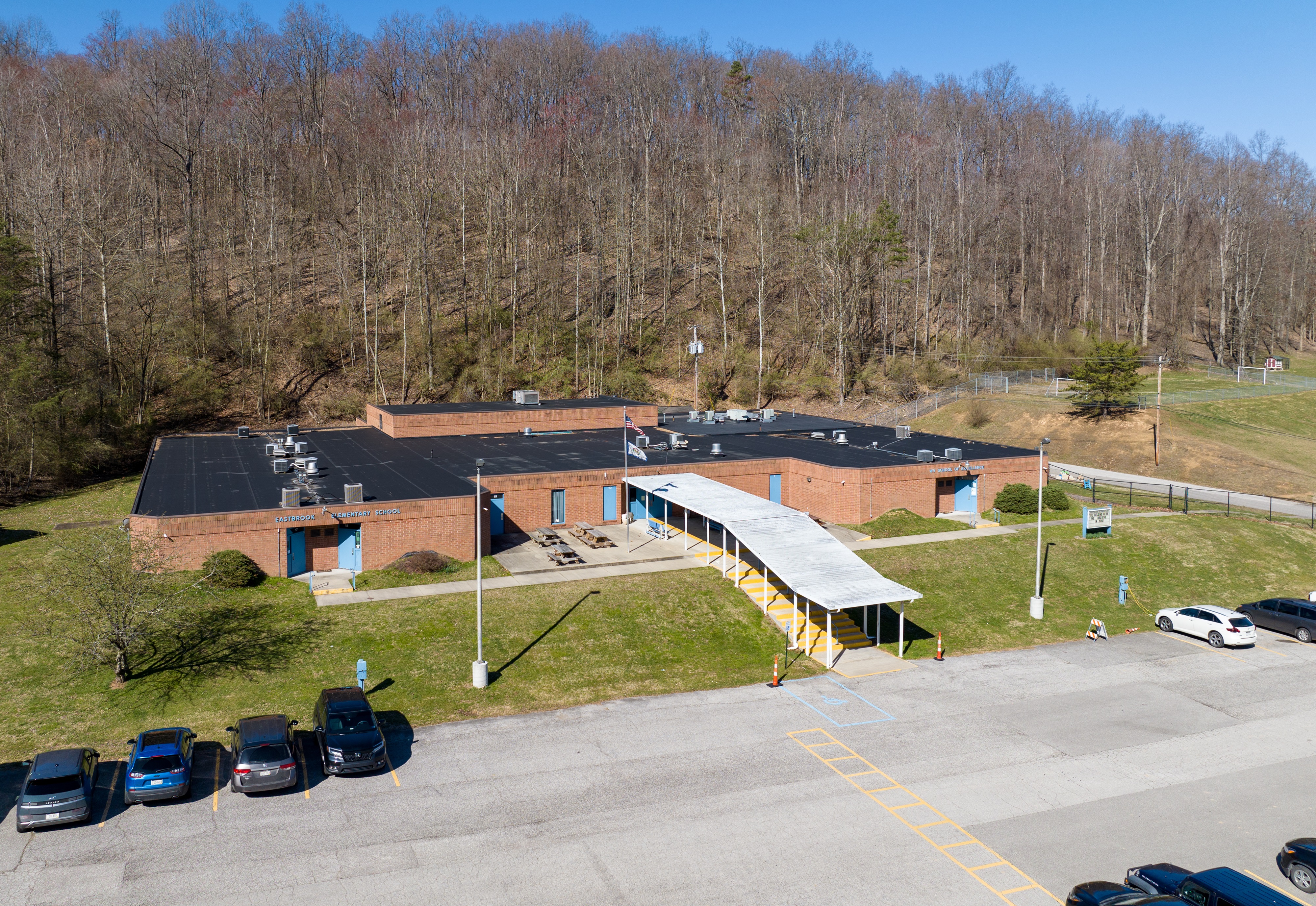 picture of Eastbrook Elementary School