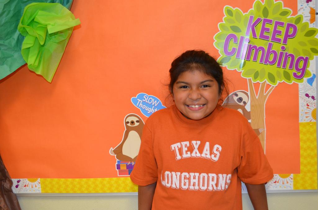 Photos of the National College Colors Day. The students wearing the college's jersey.