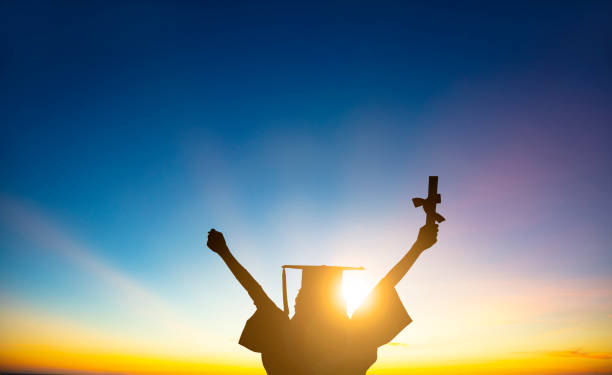 Graphic of Graduate