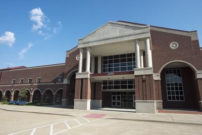 Orr Elementary: front of the campus