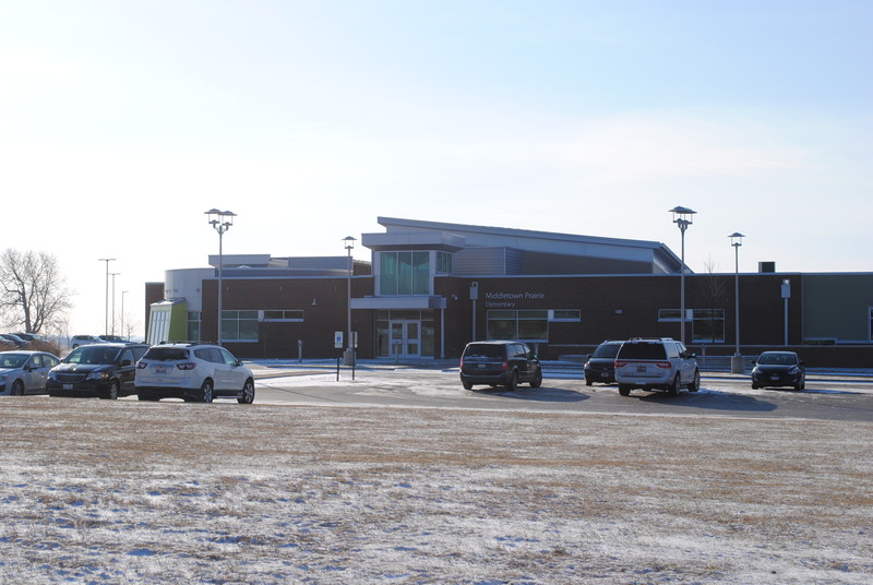 A photo of MIDDLETOWN PRAIRIE ELEMENTARY school.