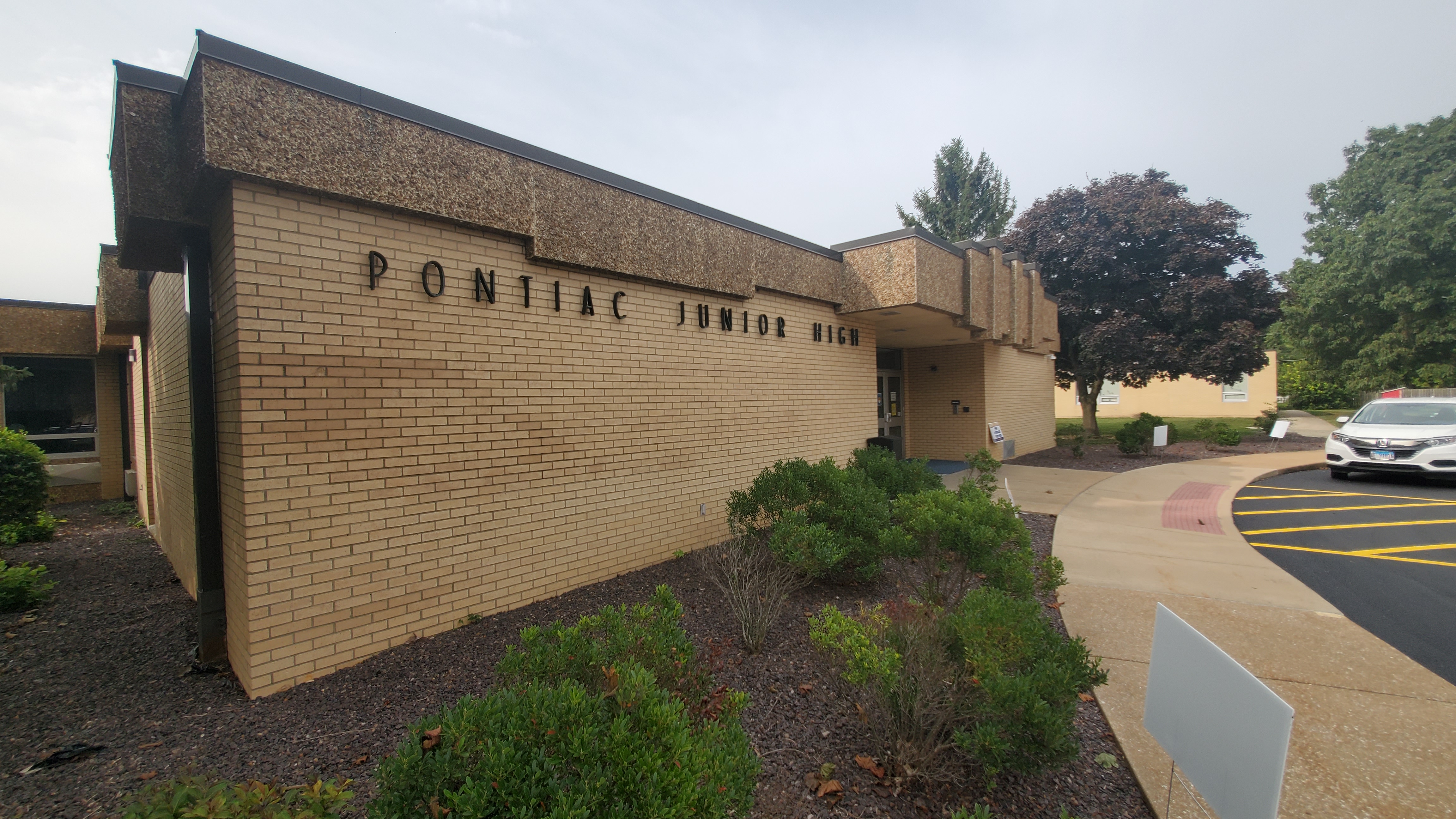 pontiac junior high