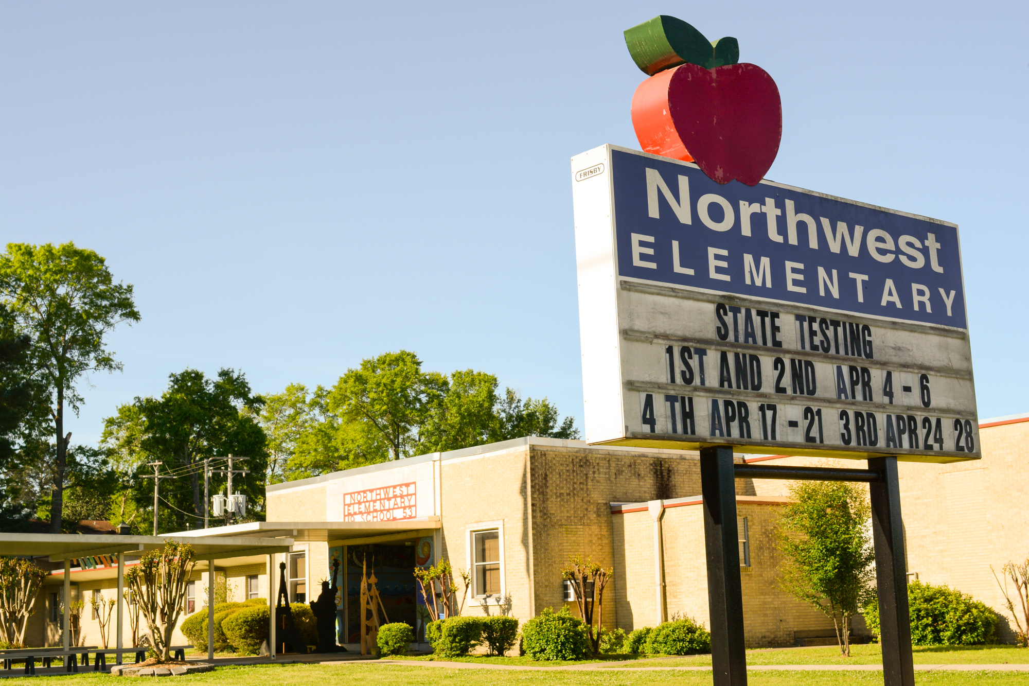 A photo of Northwest Elementary.