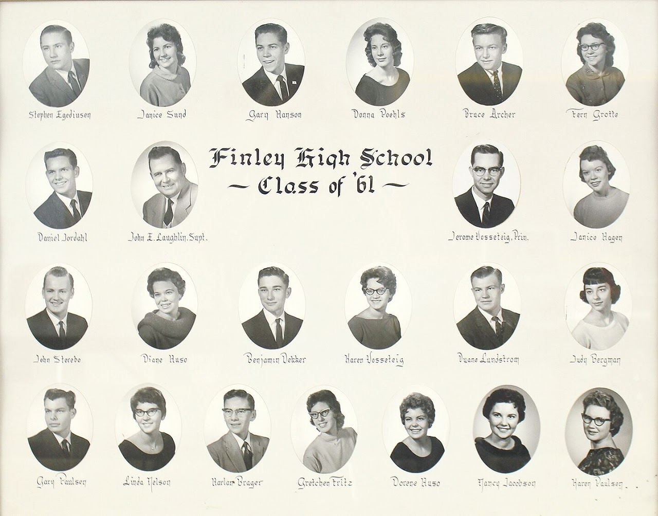 Finley and Sharon High School Graduating Classes