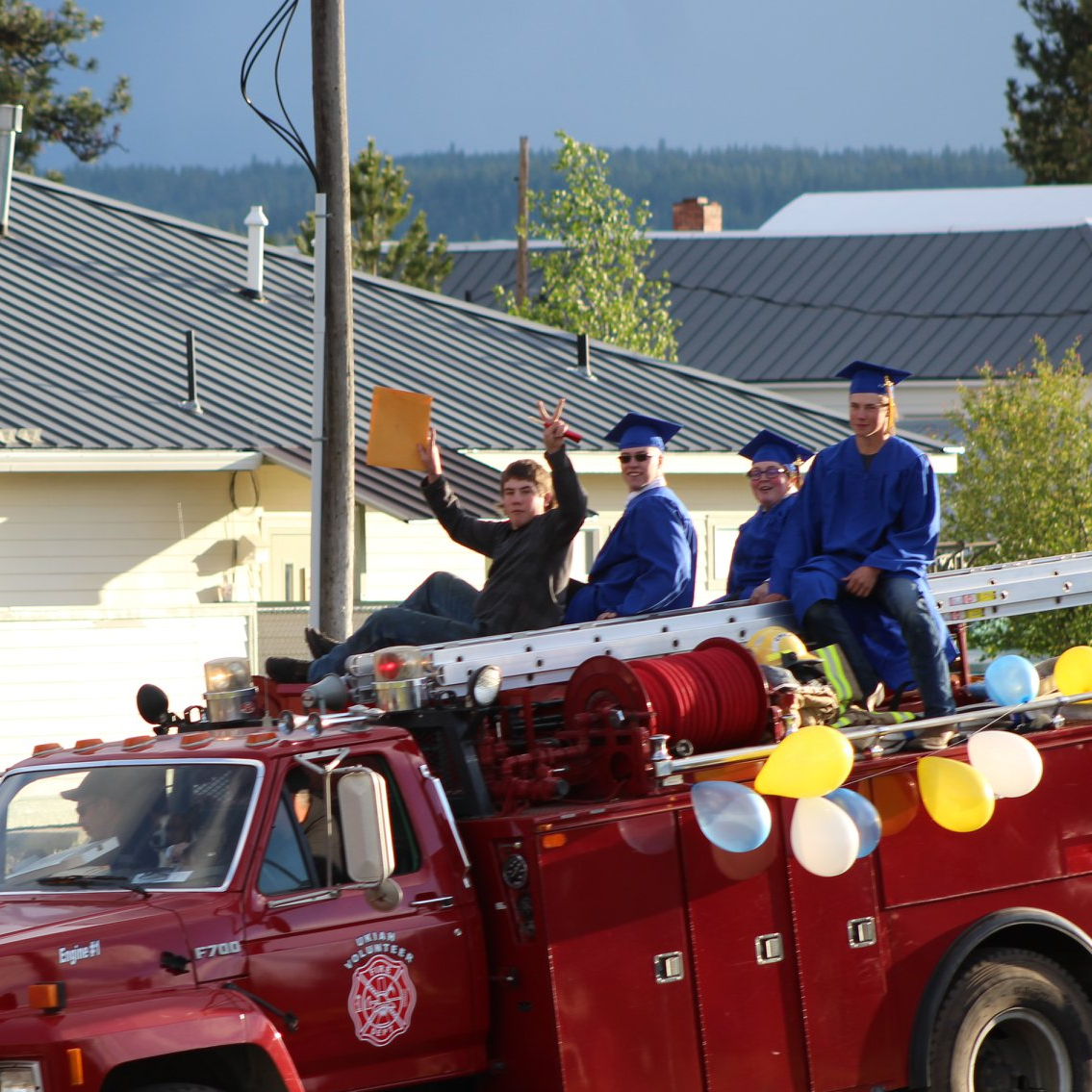 Graduating class of 2020 on fire truck