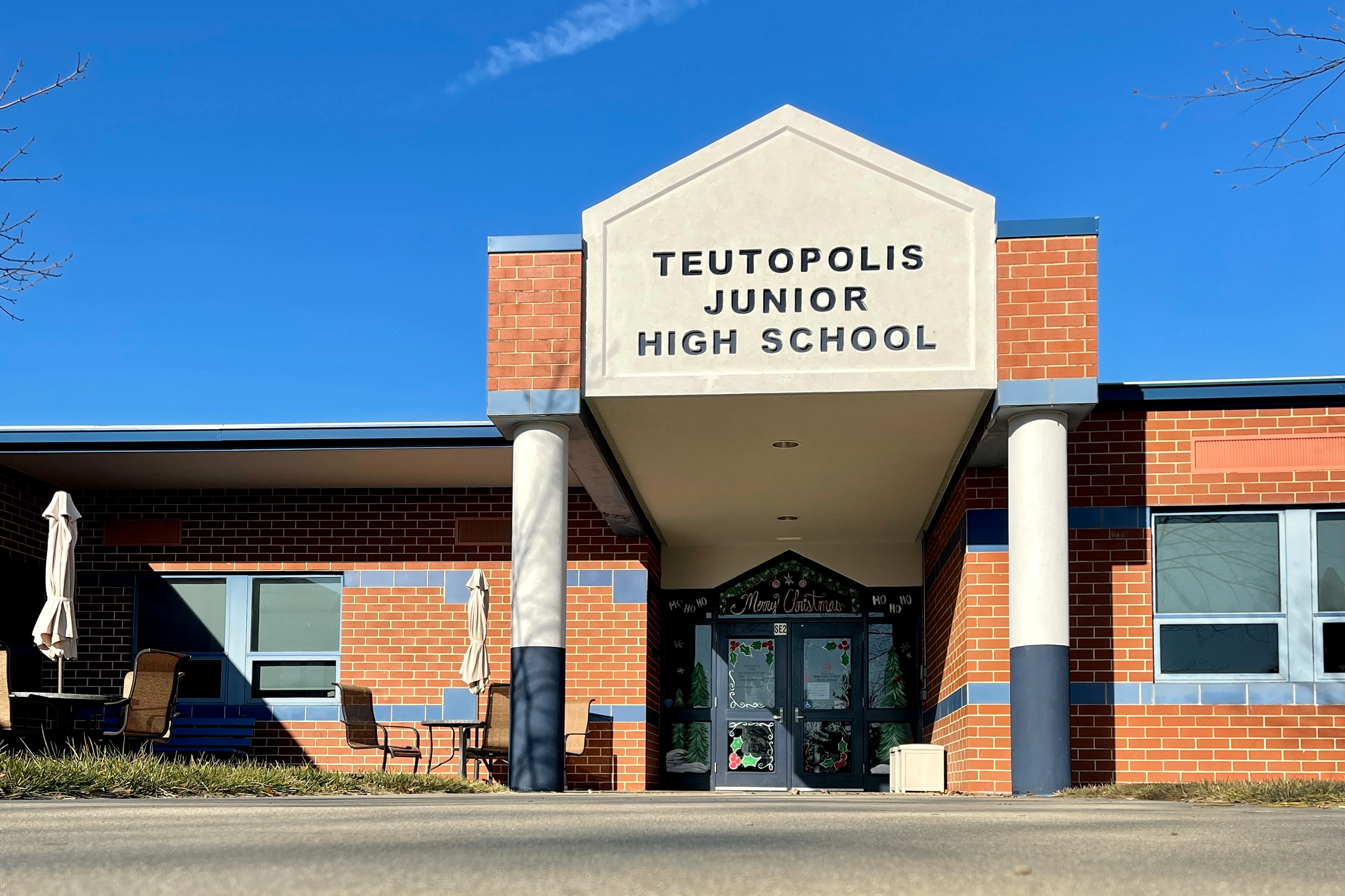 Teutopolis Junior High School