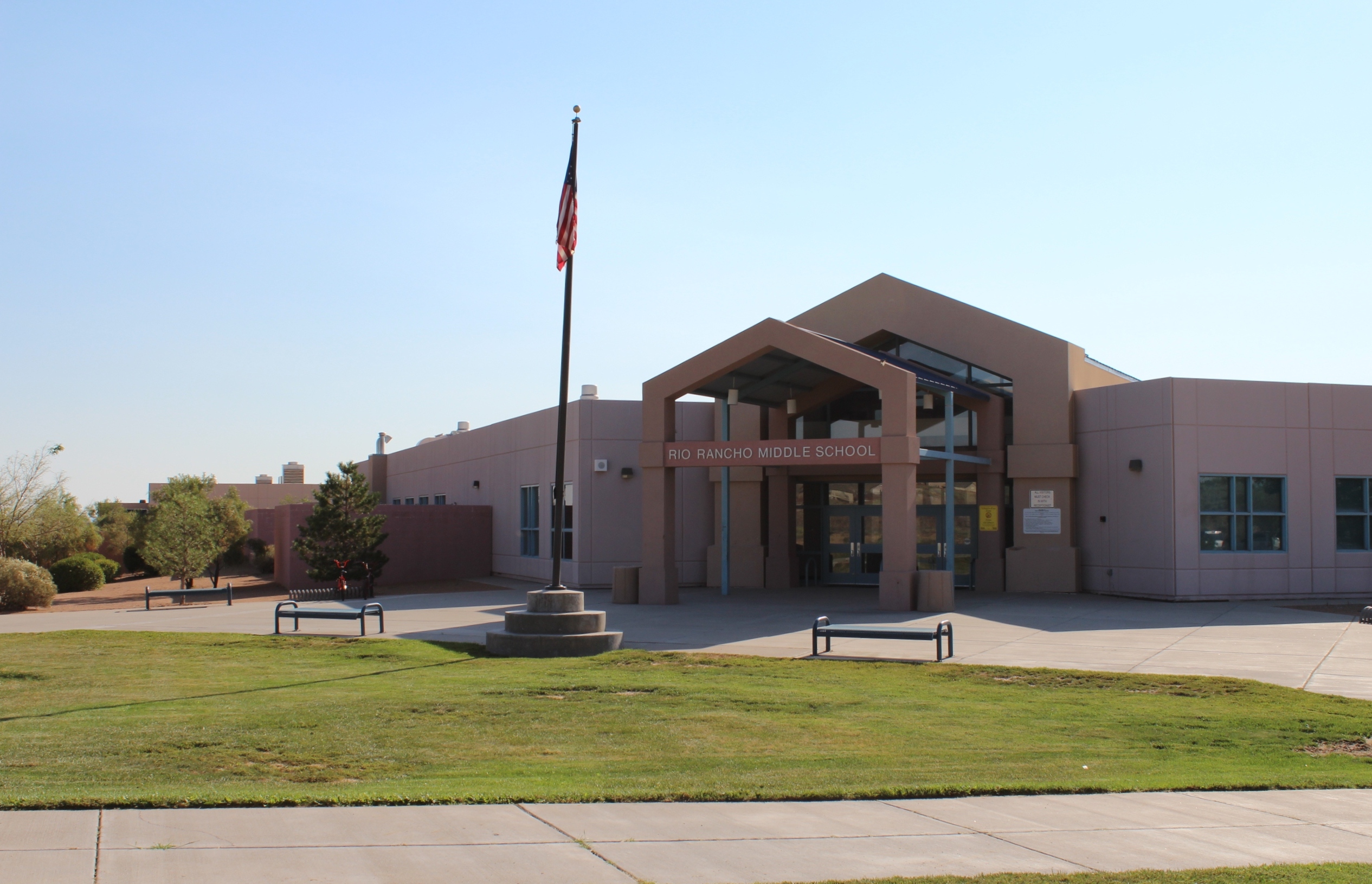 Entrance image of Rio Rancho Middle School