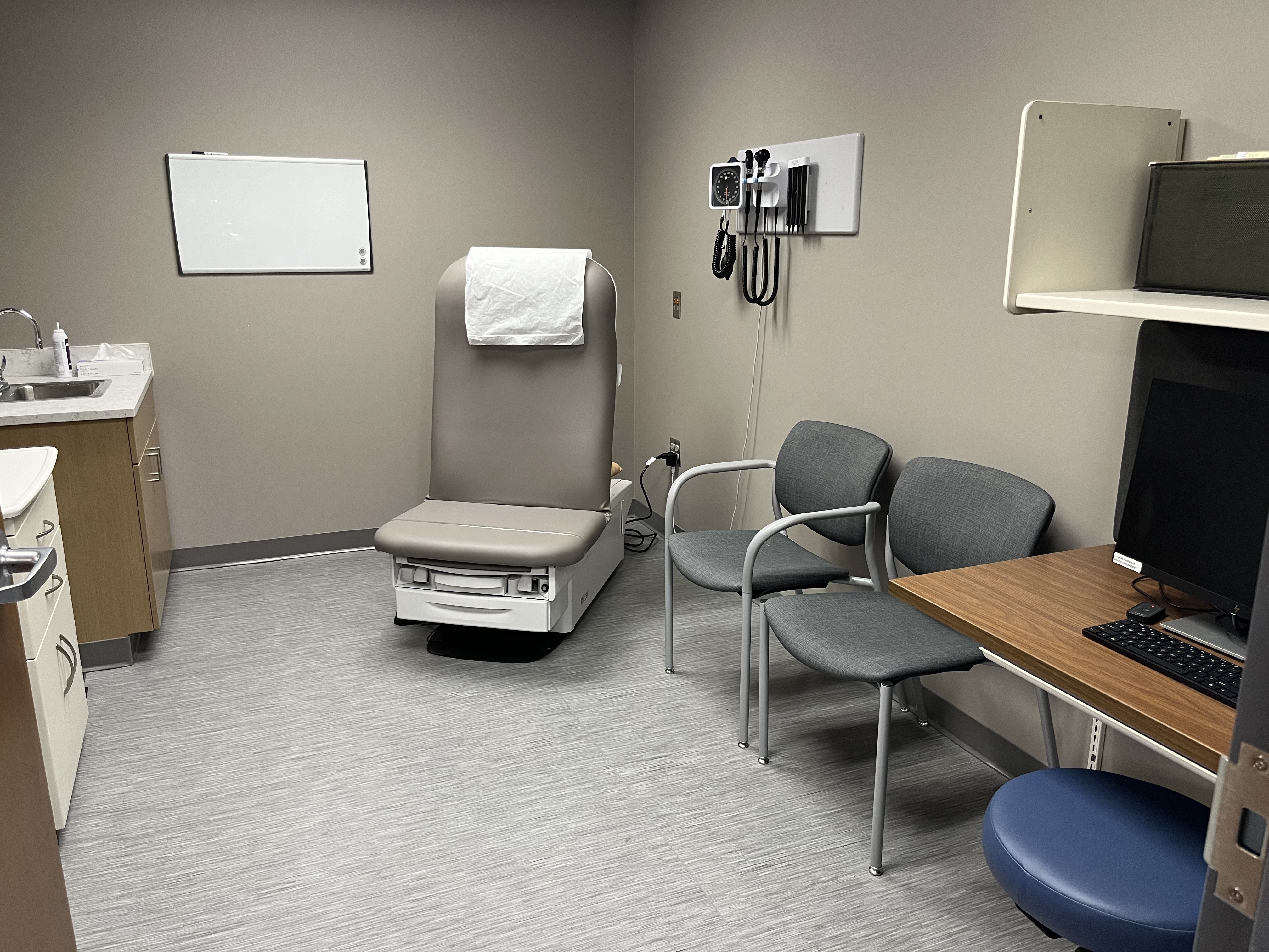 Photo of an exam room at the clinic