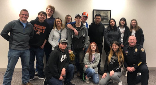 Students Tour Fargo Police Department