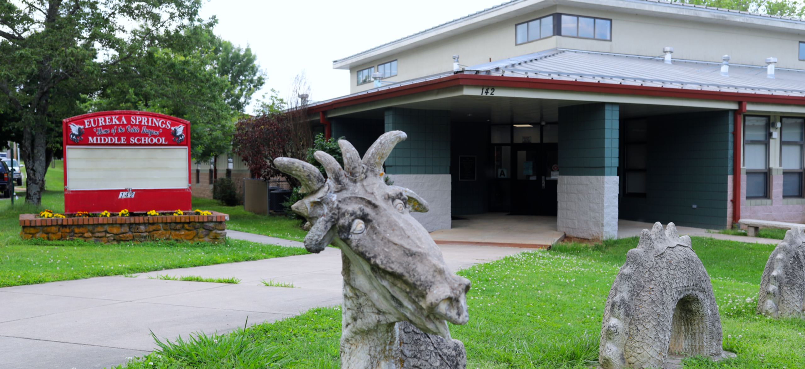 Eureka Springs Middle School Building Exterior and Dragon Statue