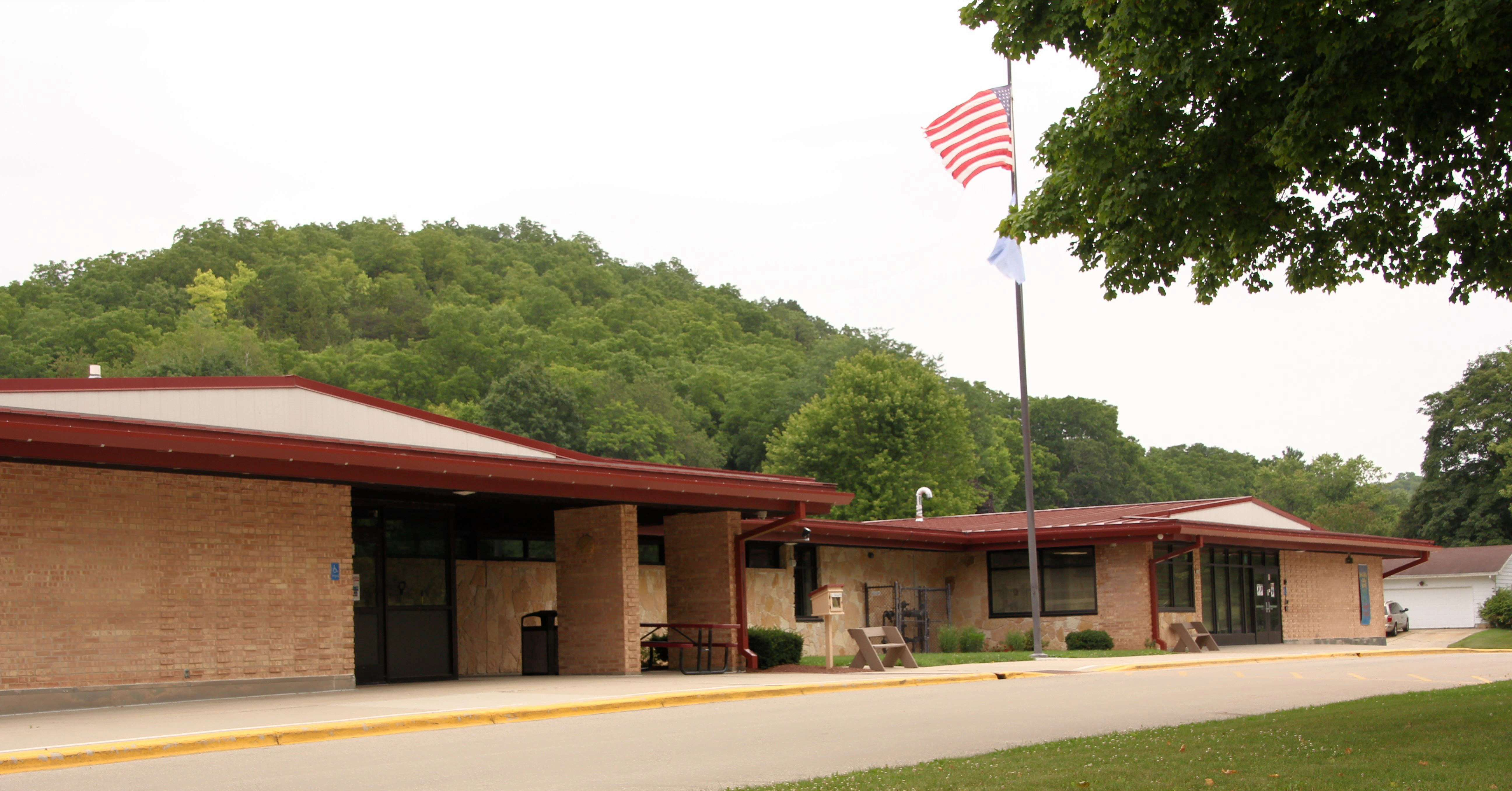 Park Elementary School   (grades K-4)