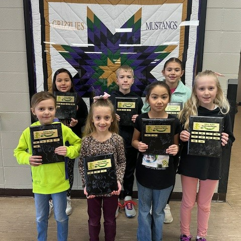 1-3 grades with their number plaques