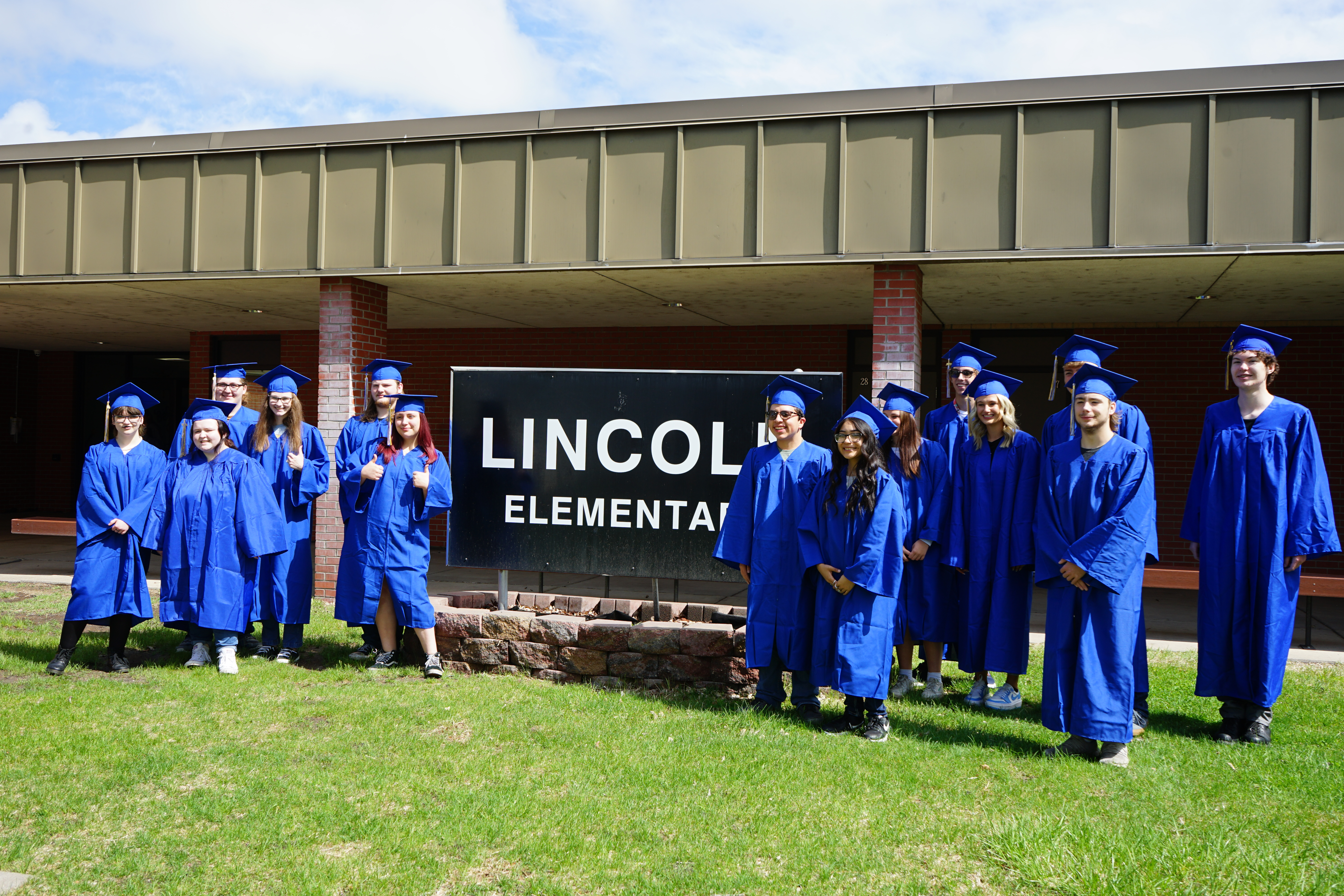 graduates at Lincoln Elementary