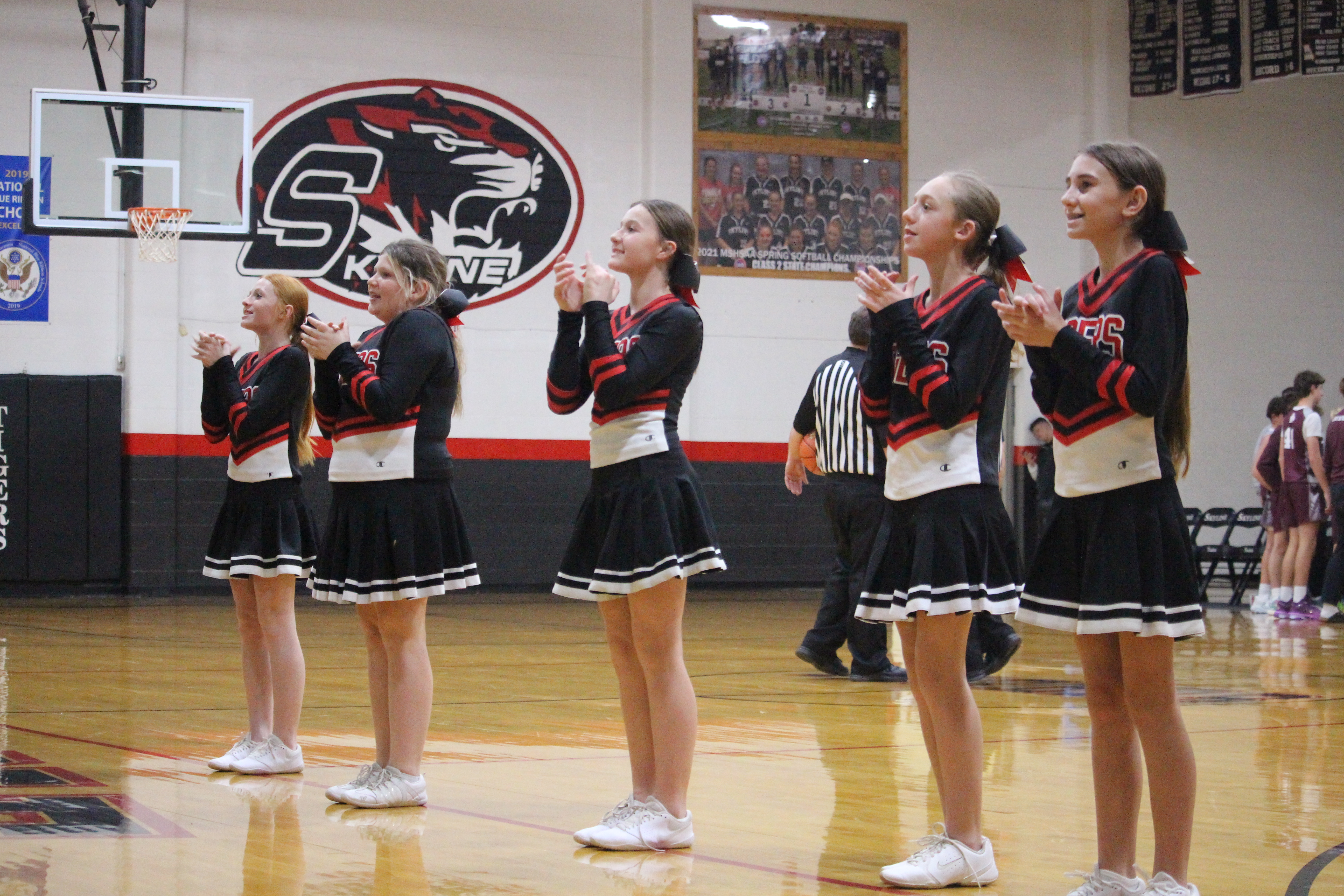 MS cheer