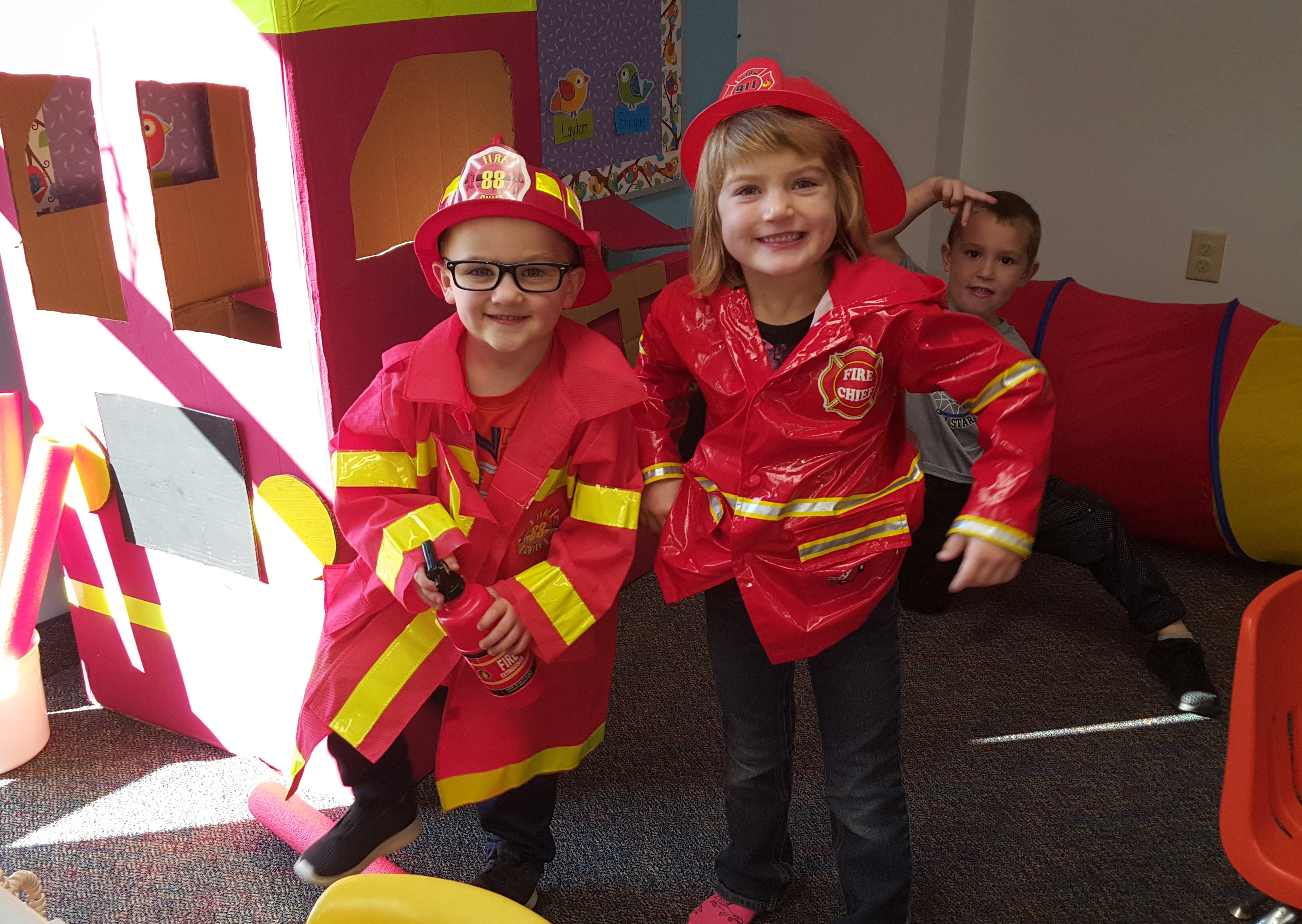 Dramatic play provides children with the chance to try out different “grown up” roles. A variety of themes throughout the year give the preschoolers opportunities to experience different jobs and situations. 