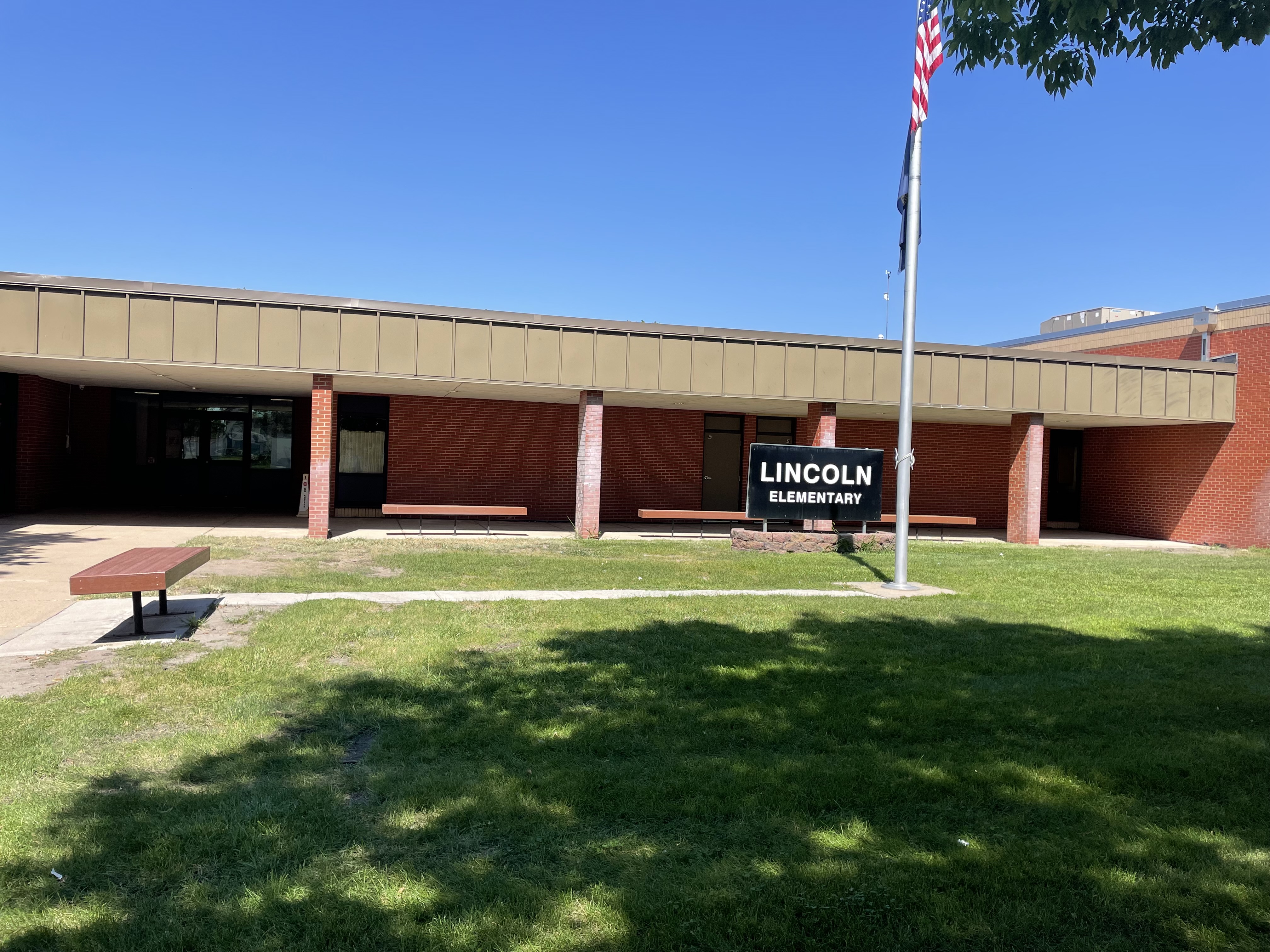 Lincoln School Pic