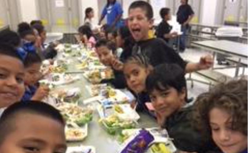 Children eating lunch together